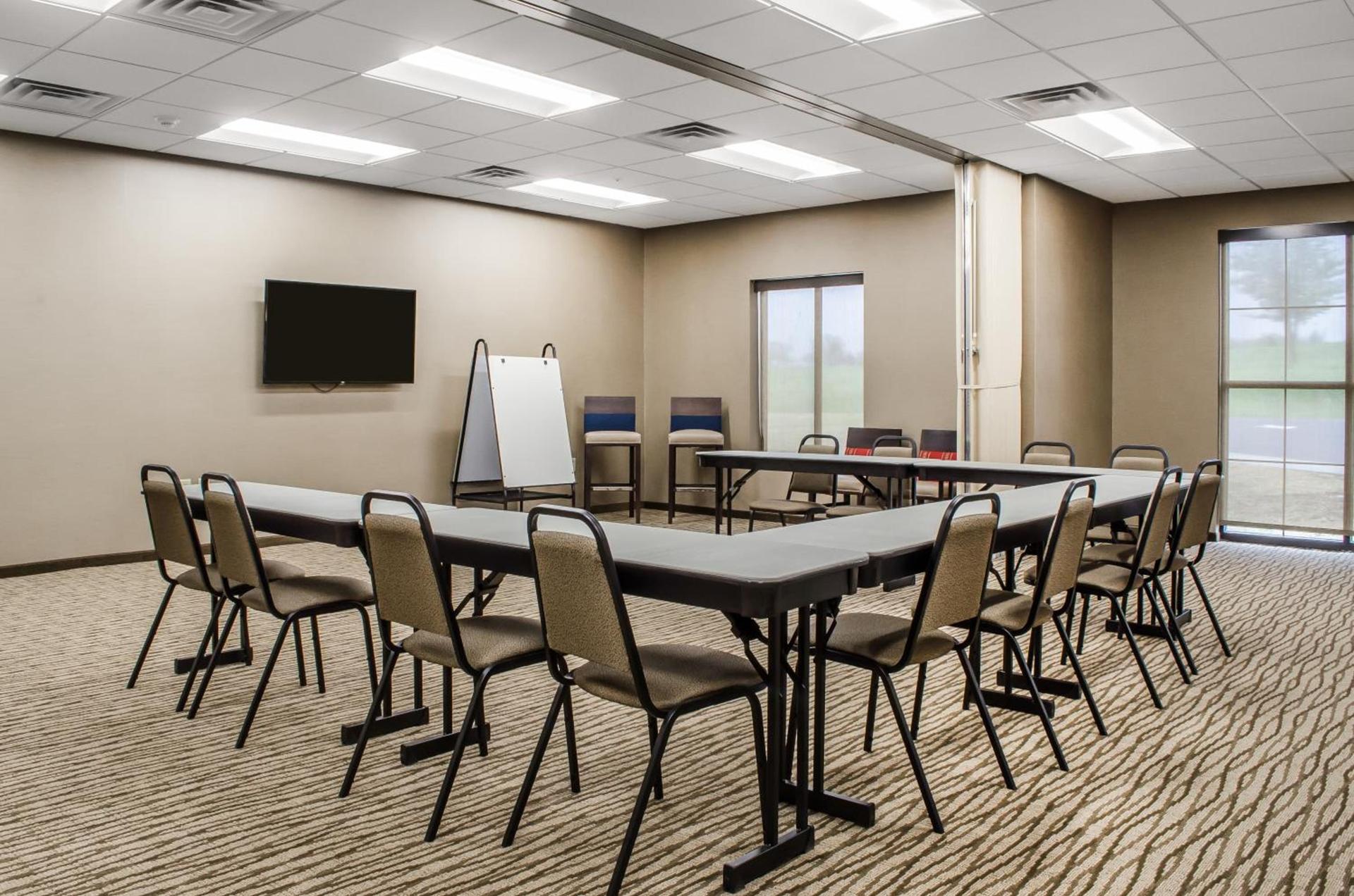 Comfort Suites Manheim - Lancaster photo 73