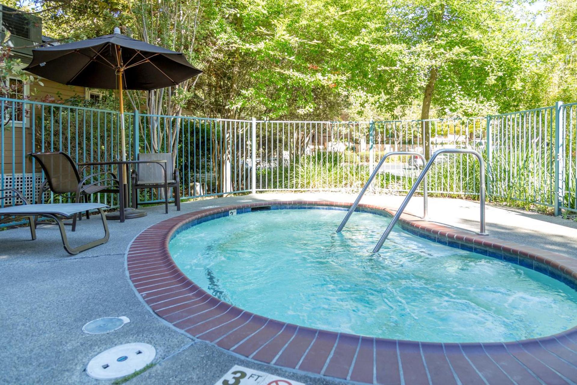 RiverPointe Napa Valley Resort photo 19