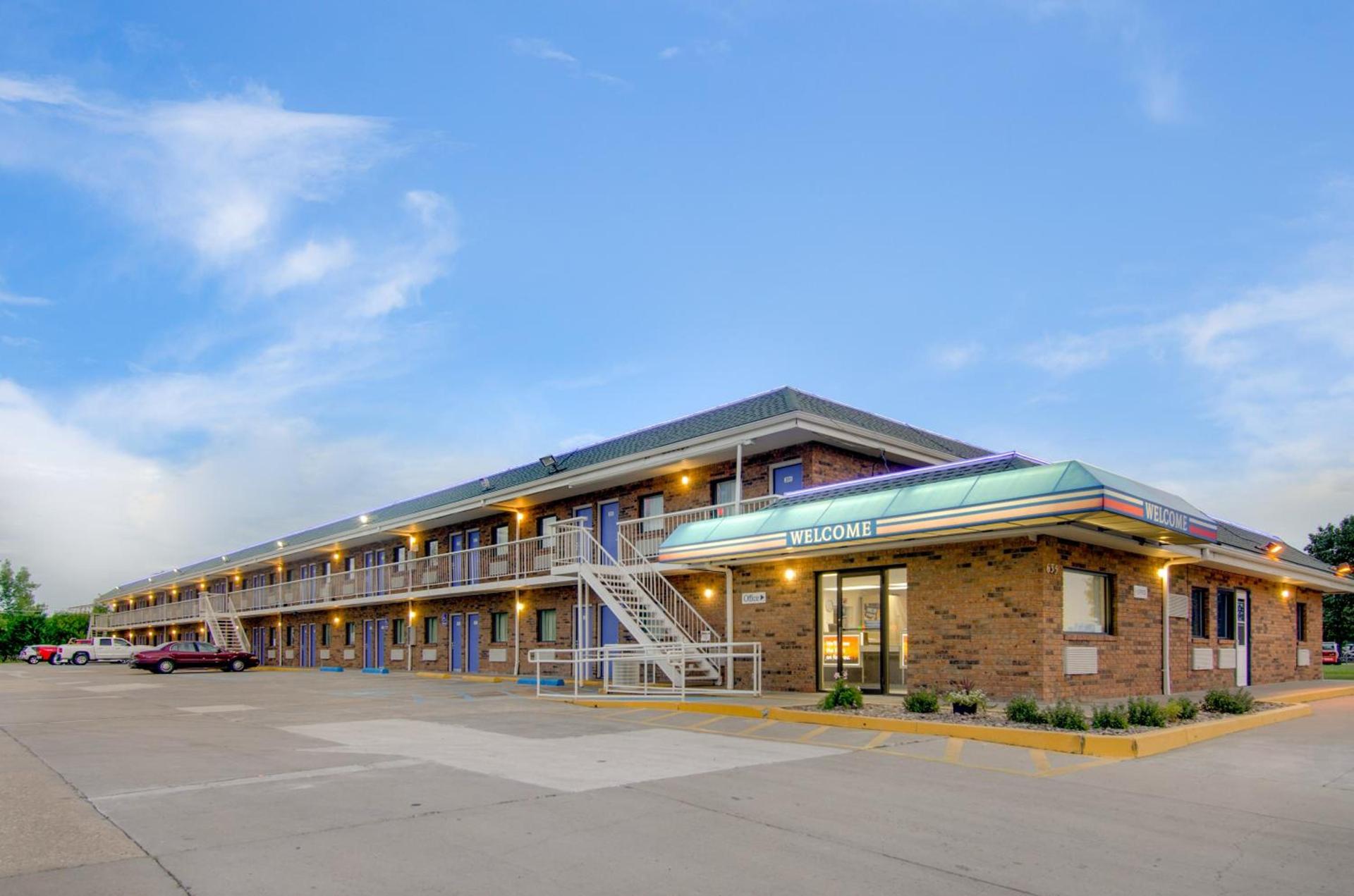 Motel 6-Salina, KS photo 37