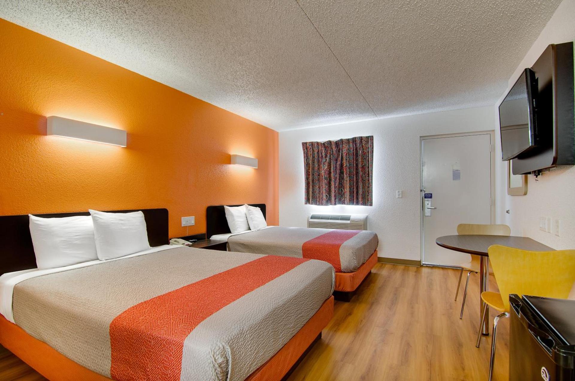 Motel 6-Salina, KS photo 59