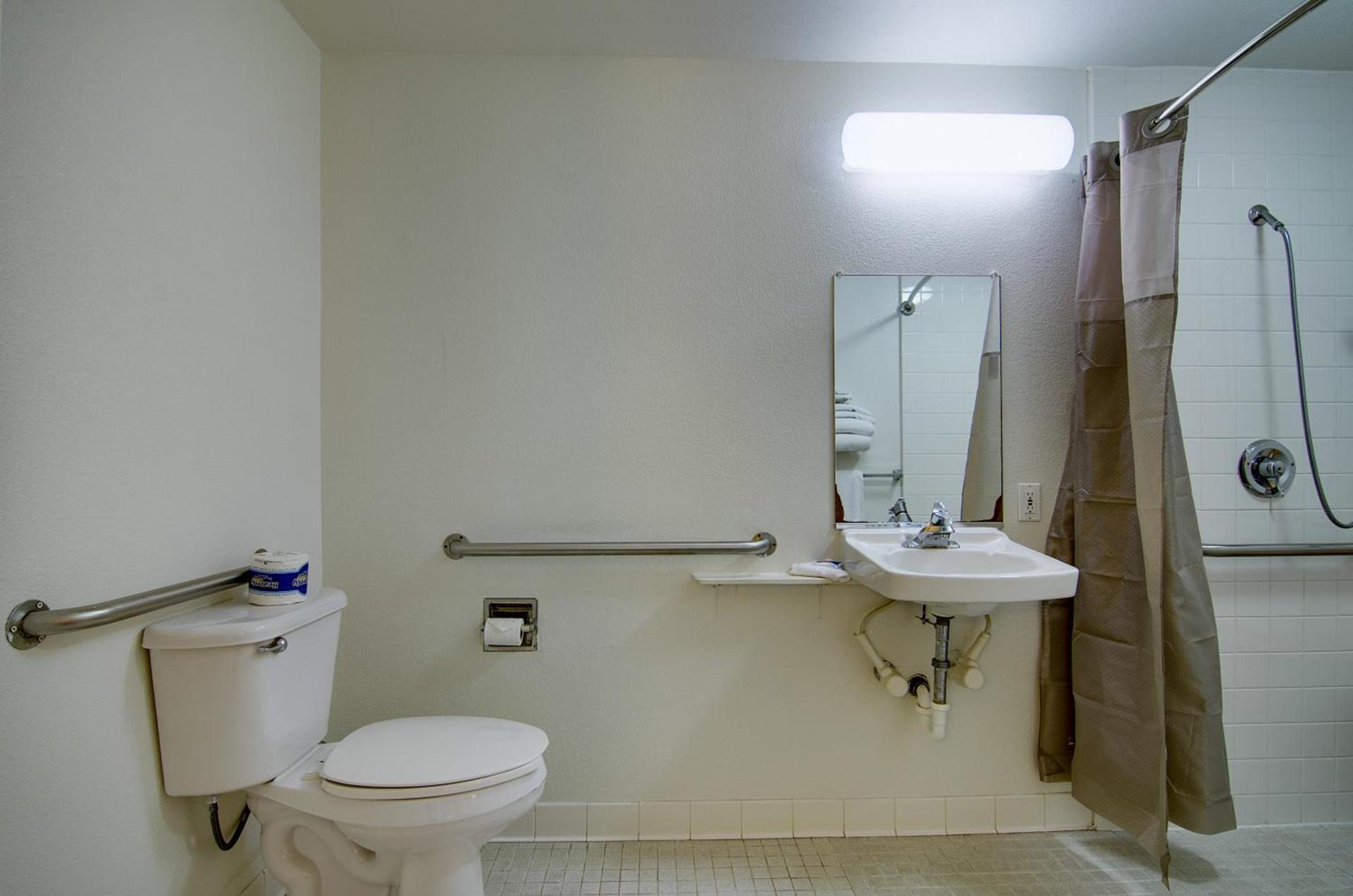 Motel 6-Salina, KS photo 64