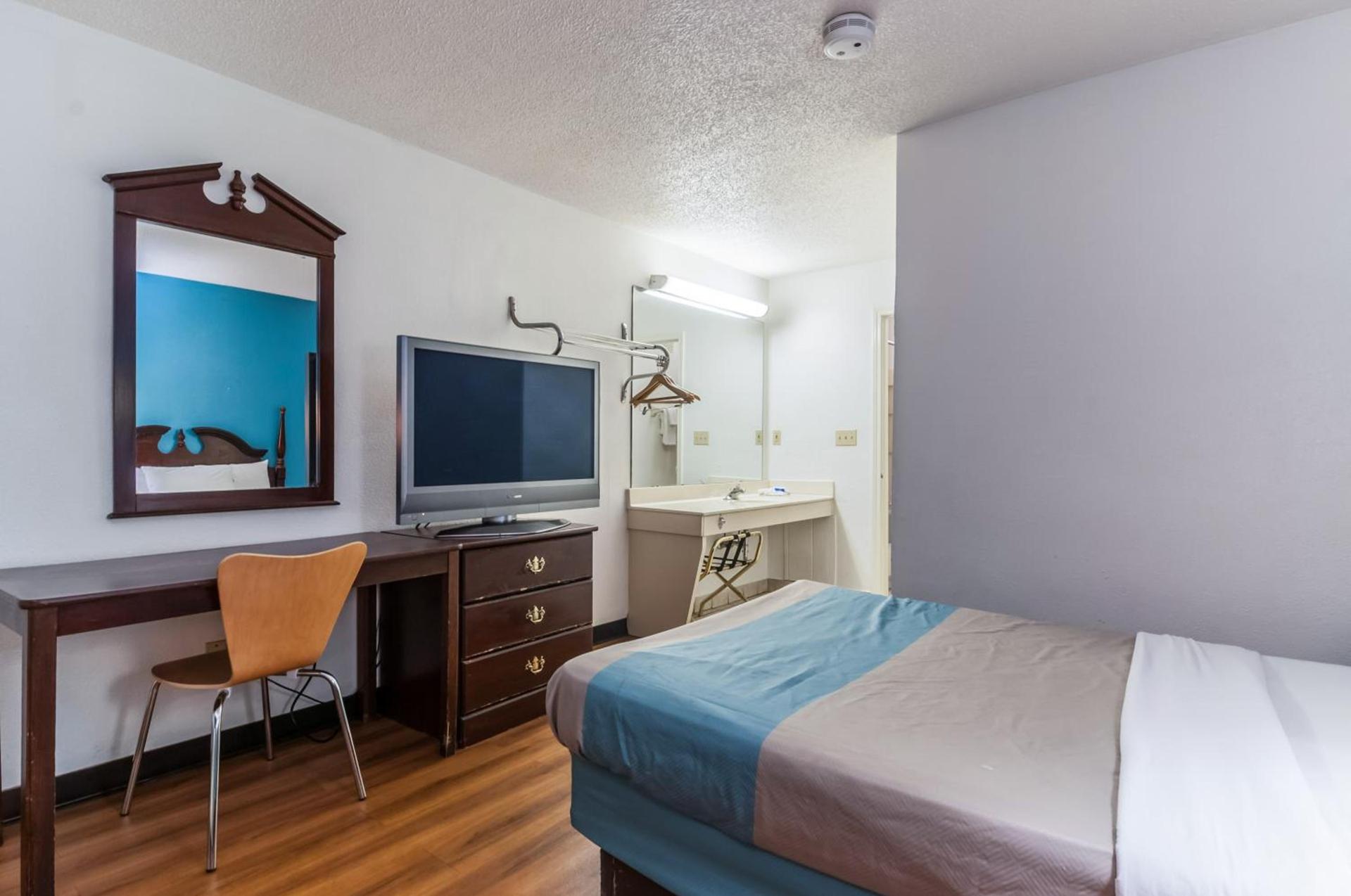 Motel 6-Southgate, MI - Detroit photo 16