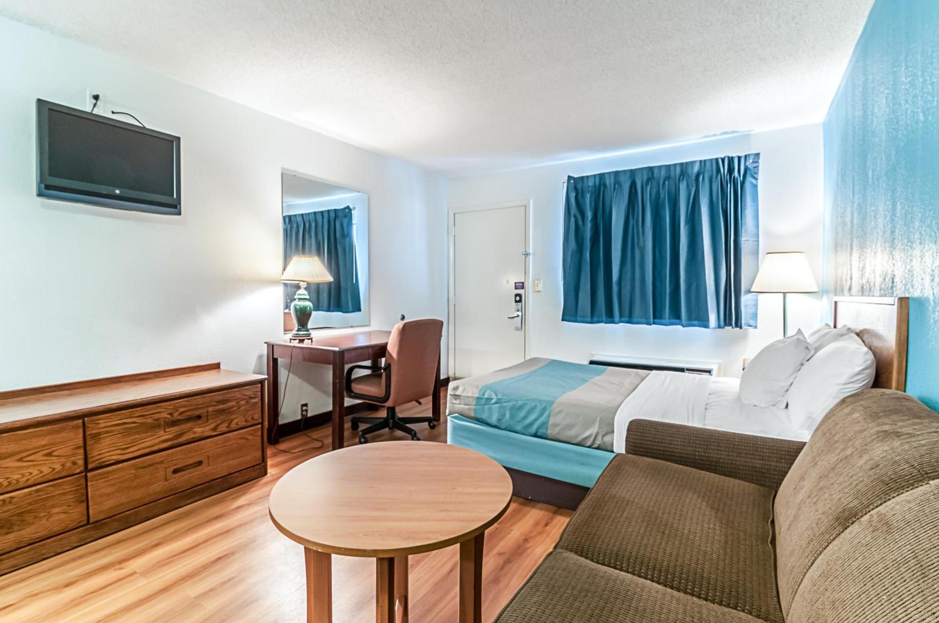Motel 6-Southgate, MI - Detroit photo 25