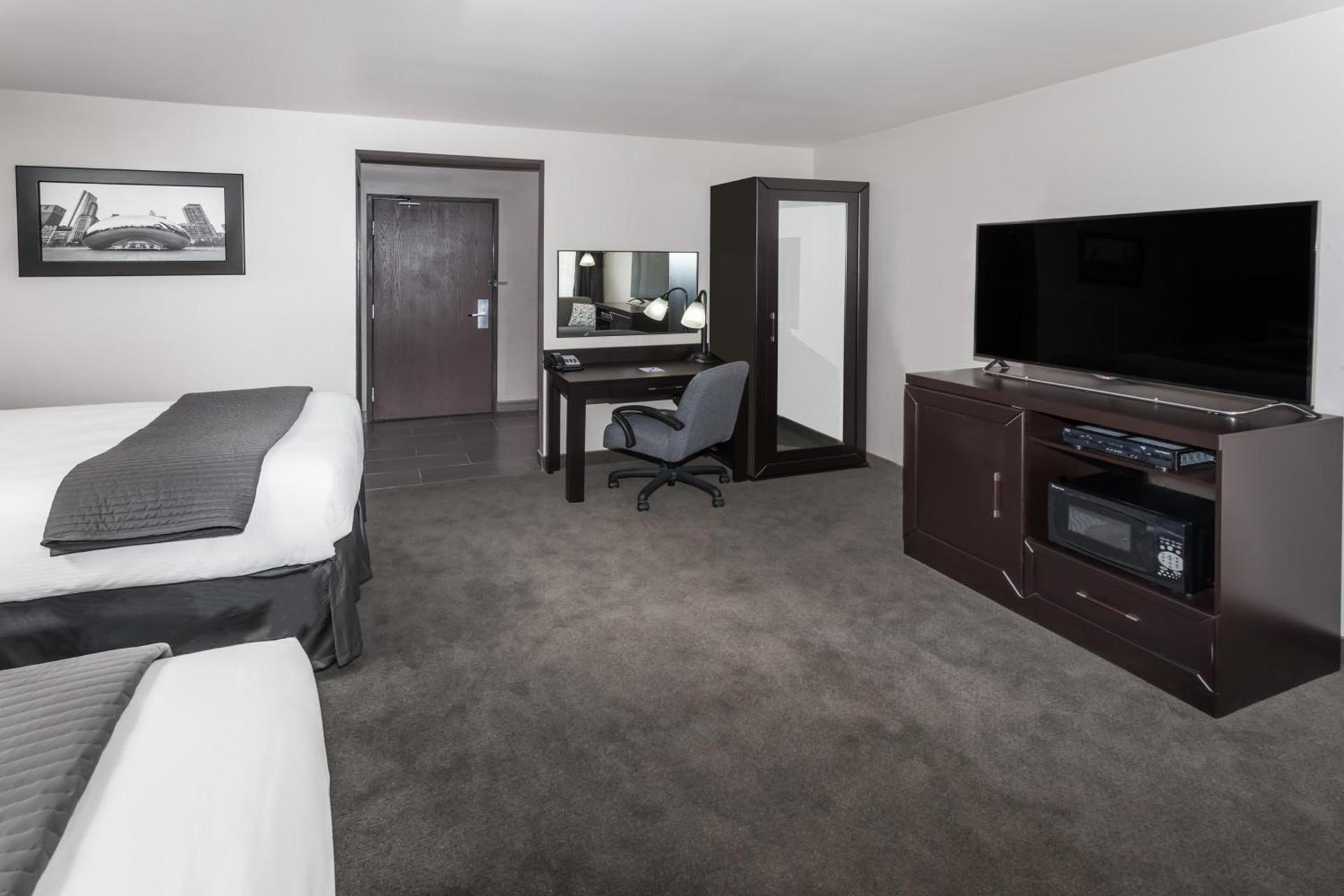 Baymont by Wyndham Glenview photo 9