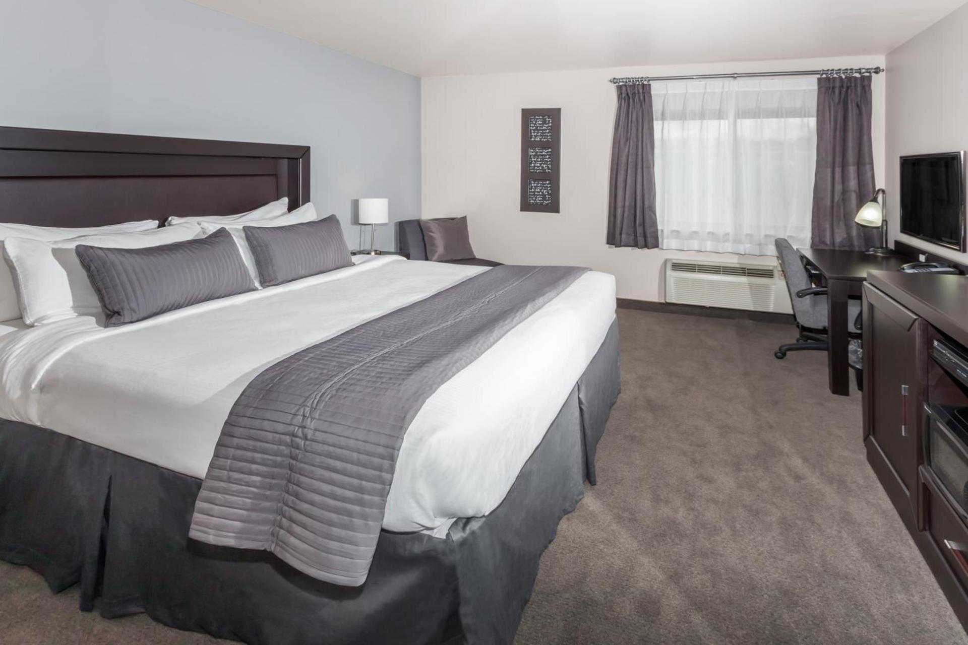 Baymont by Wyndham Glenview photo 4