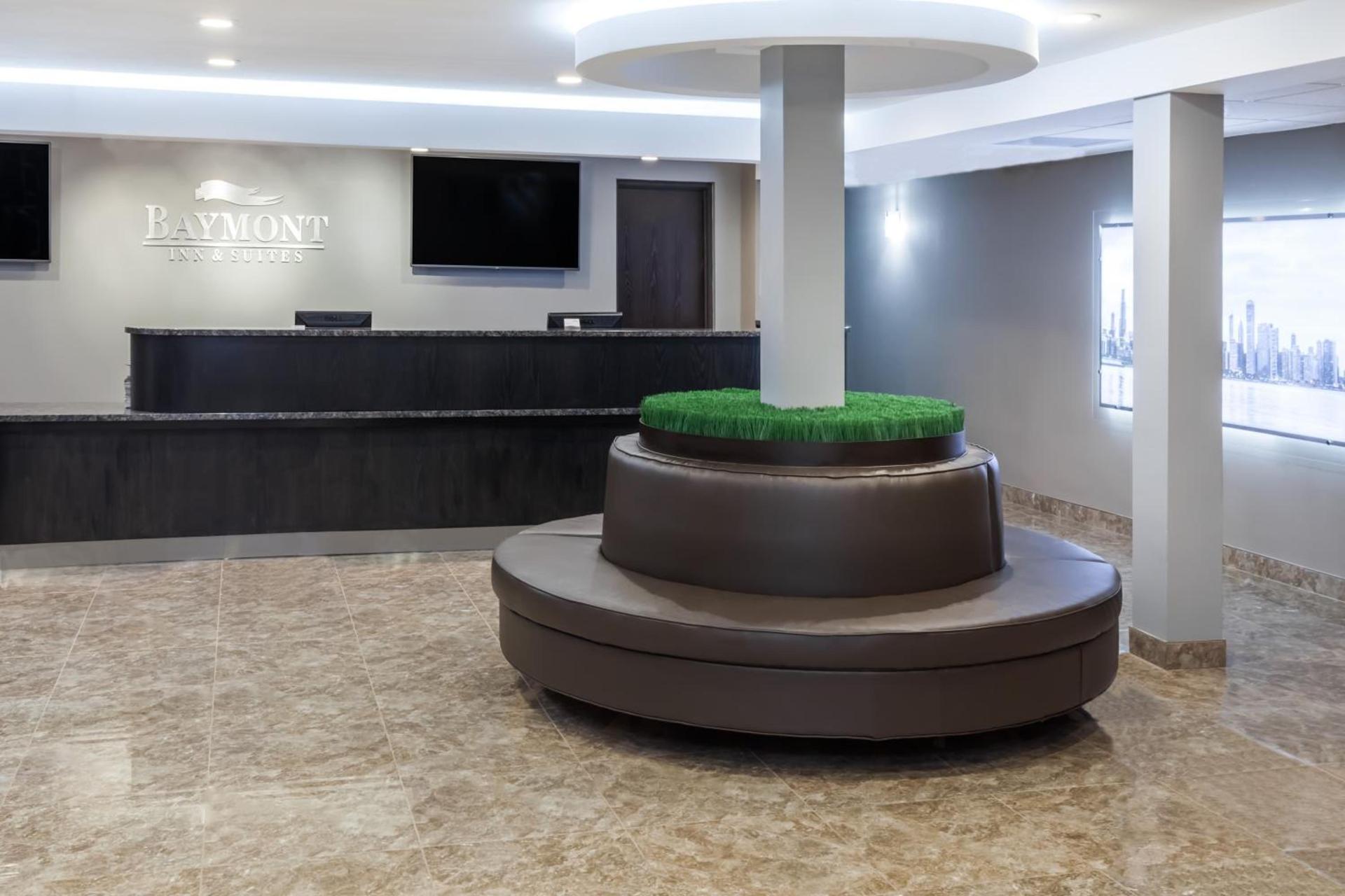 Baymont by Wyndham Glenview photo 8