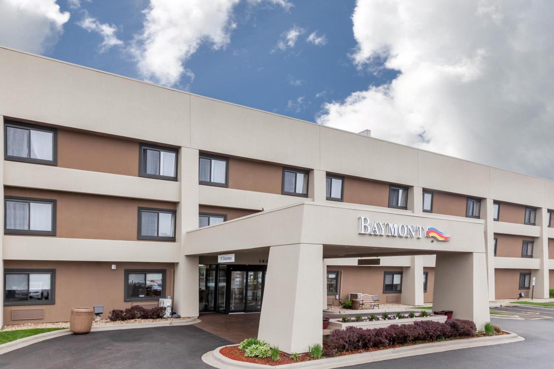 Baymont by Wyndham Glenview photo 6