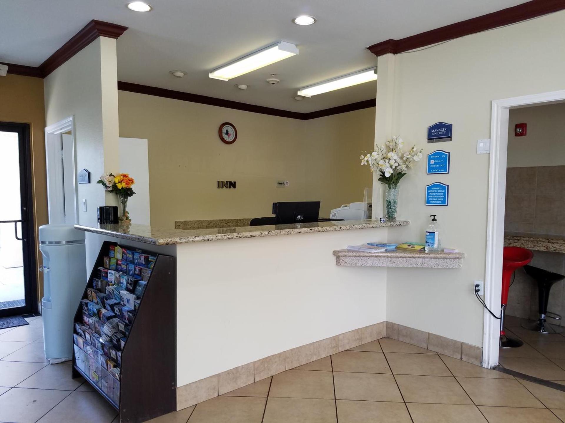 Airway Inn - IAH Airport photo 8