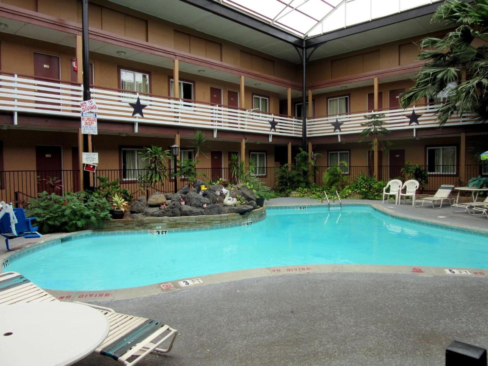 Budget Host Inn photo 3