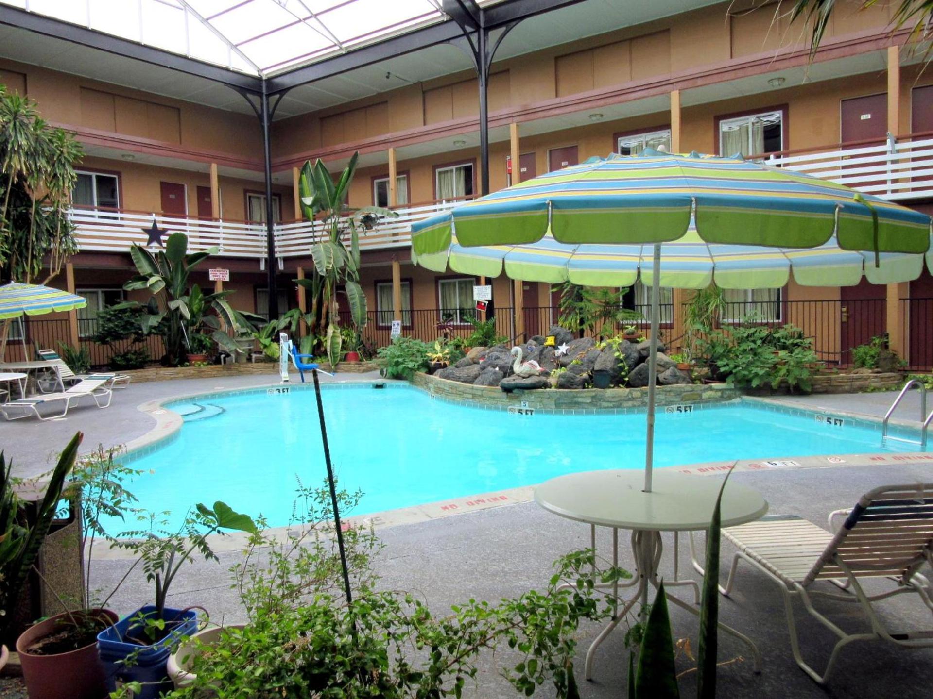 Budget Host Inn photo 11