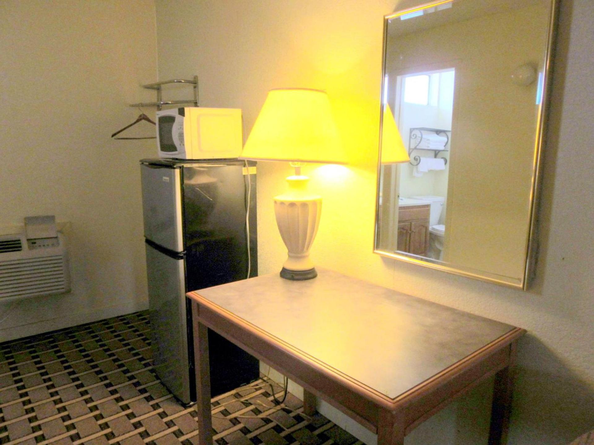 Budget Host Inn photo 8