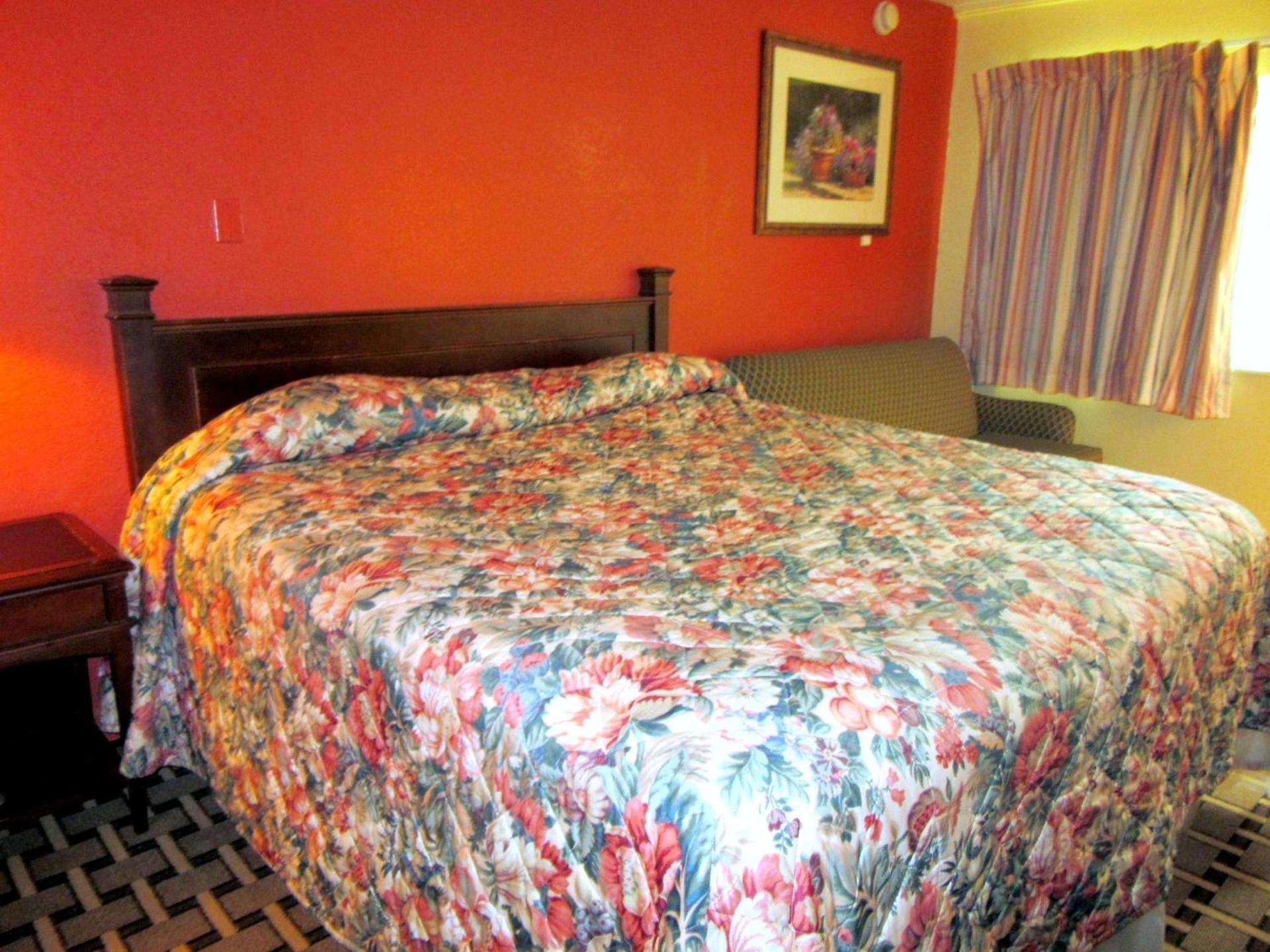 Budget Host Inn photo 9