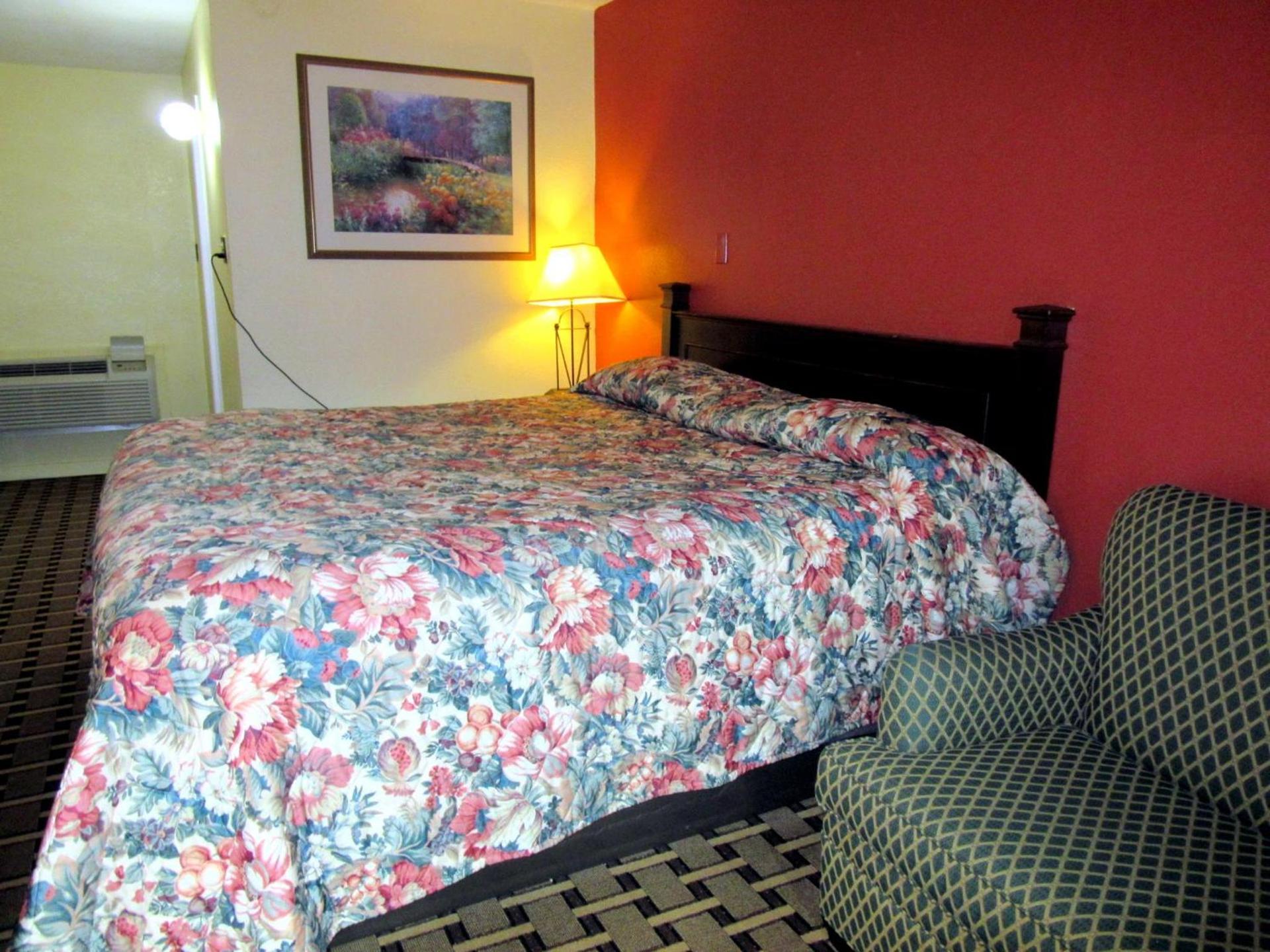 Budget Host Inn photo 16