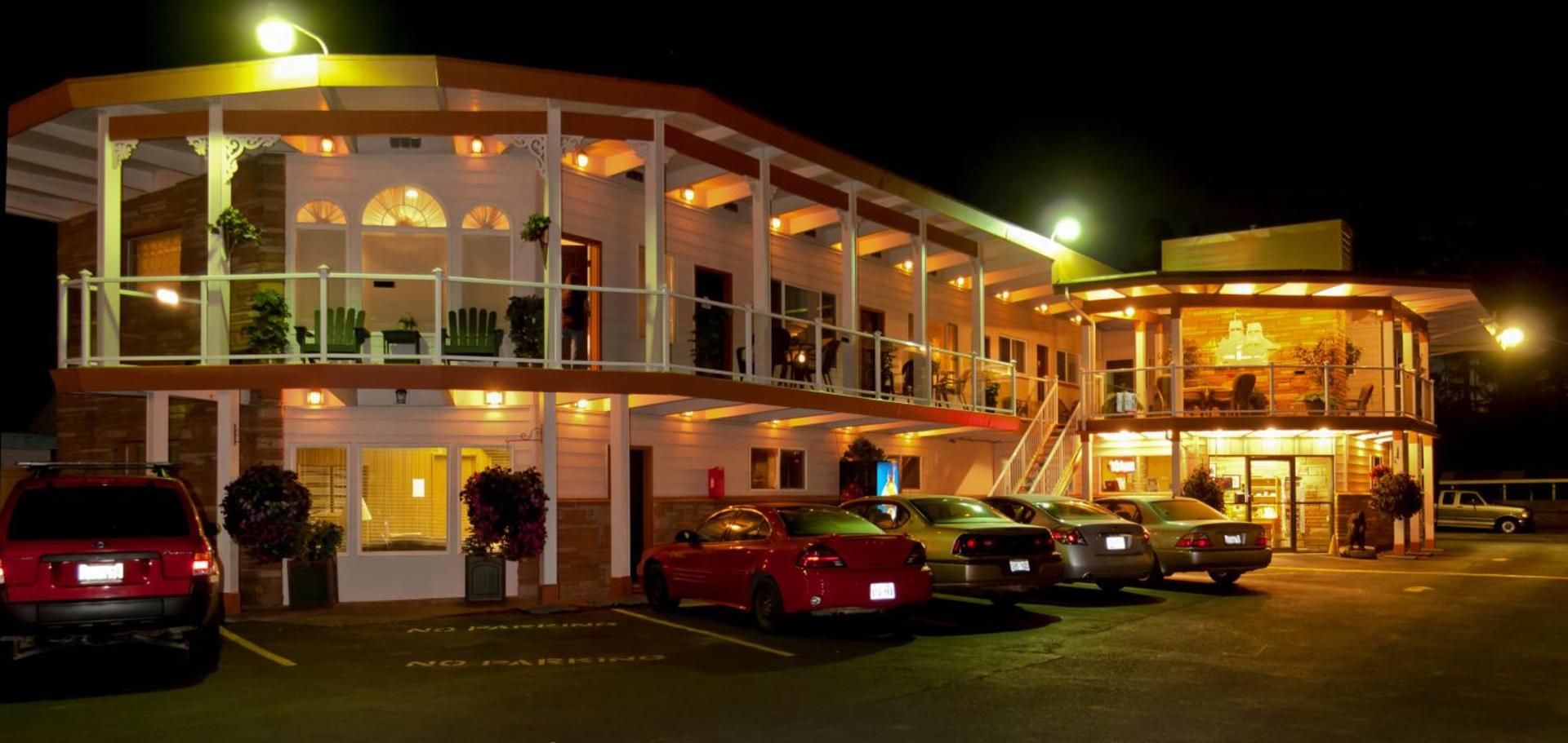 Breakers Boutique Inn photo 3