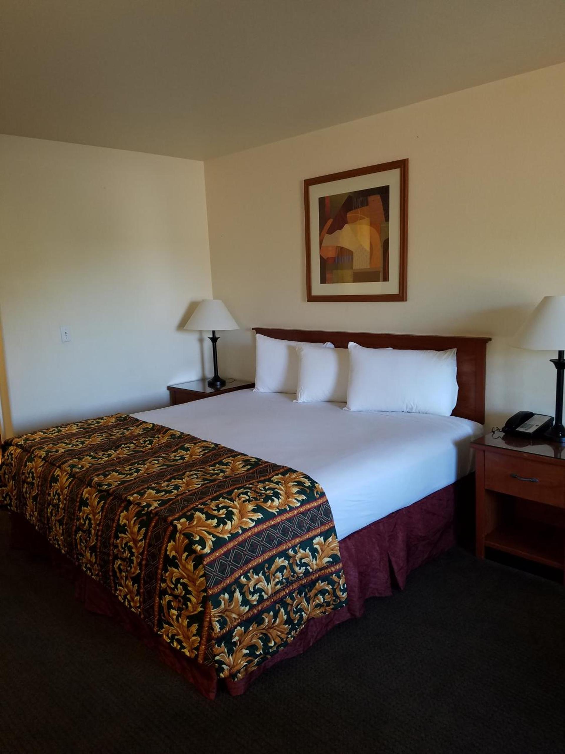 Premier Inns Tolleson photo 4
