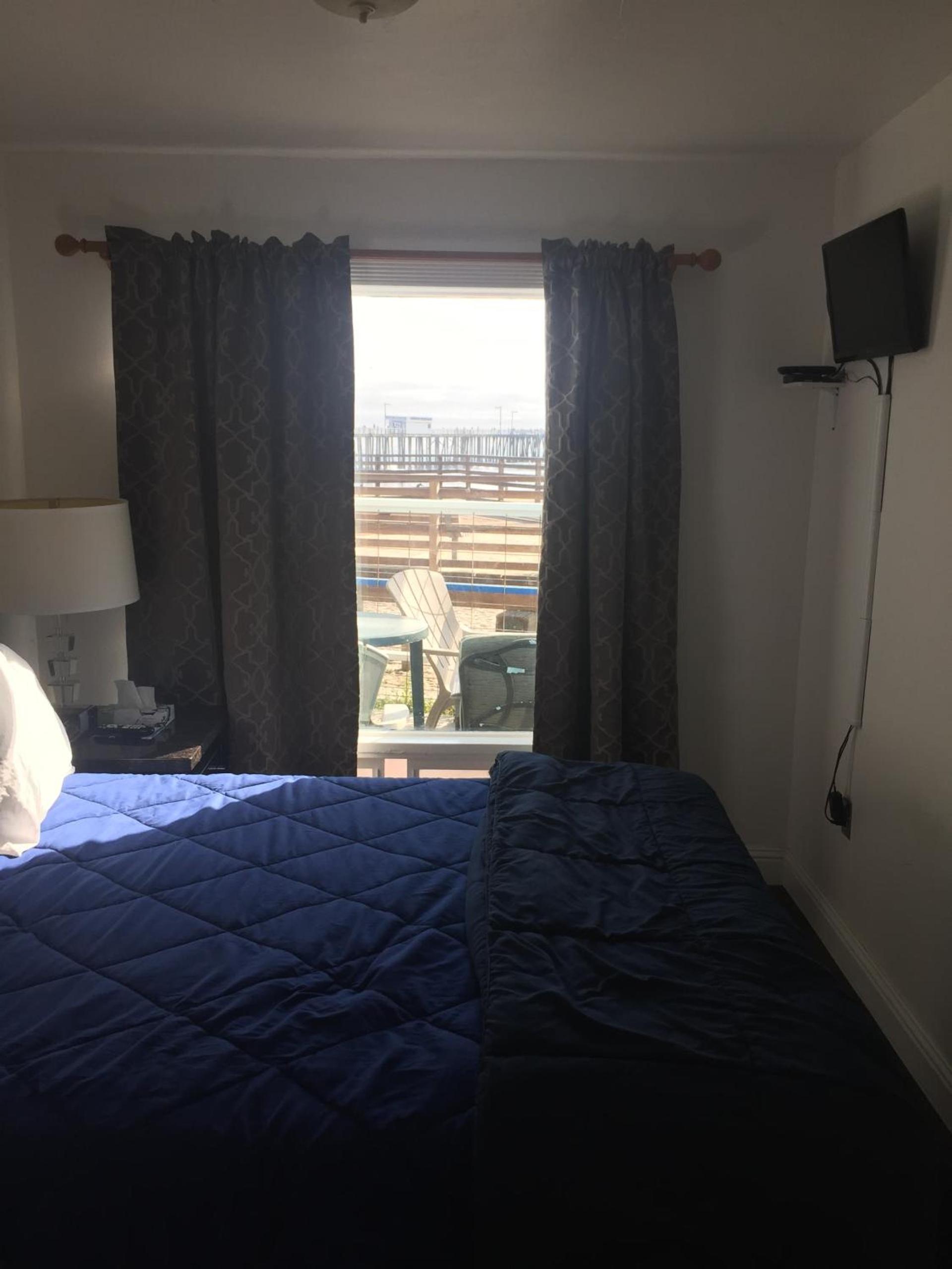 Dolphin Cove Motel photo 49