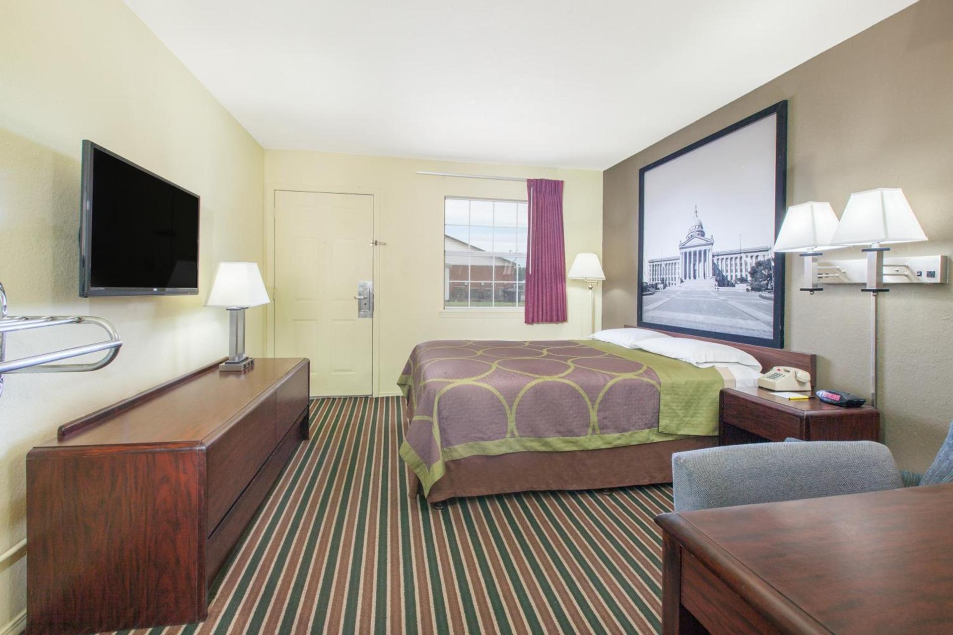 Rodeway Inn Muskogee photo 2