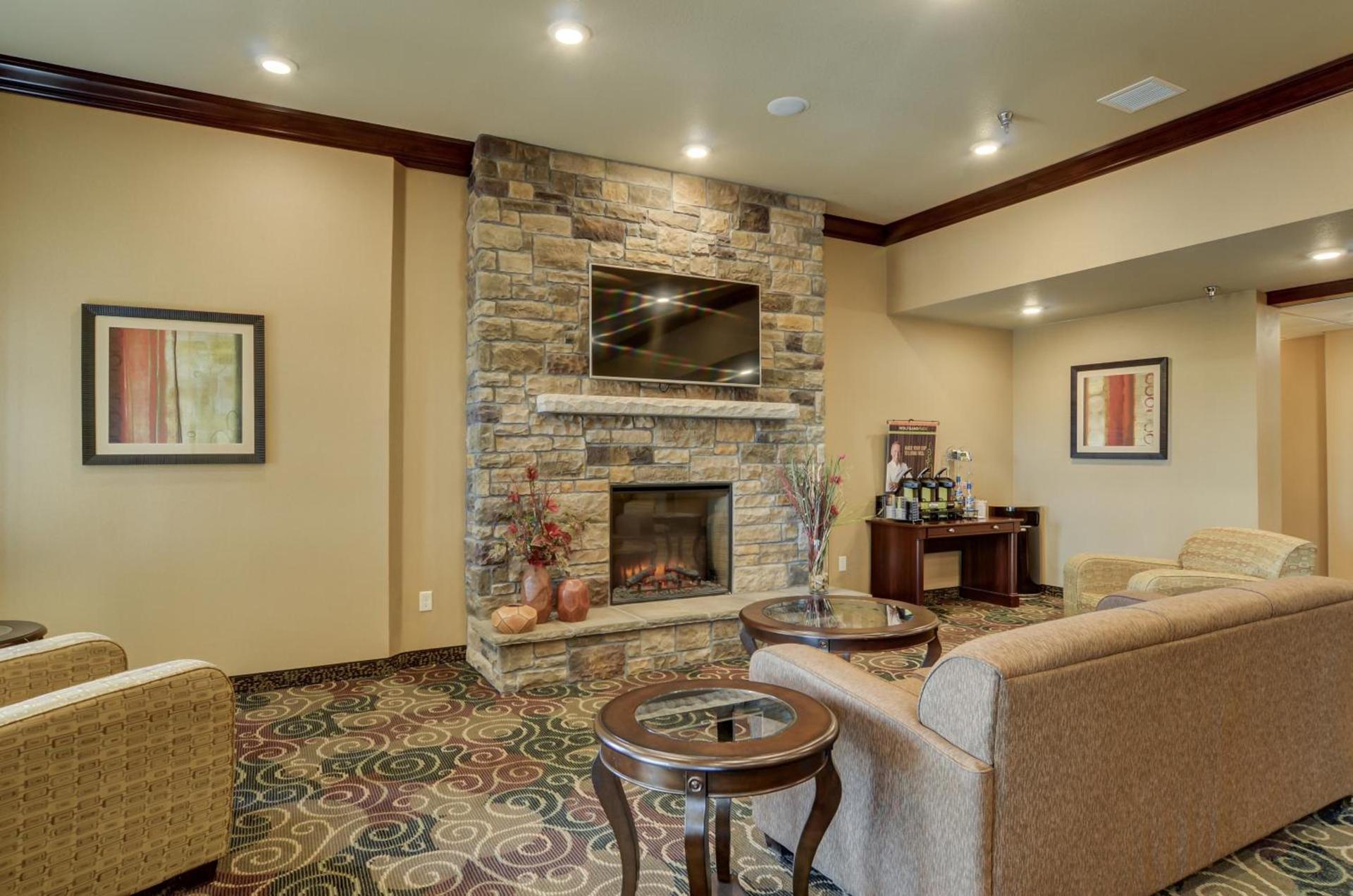 Cobblestone Inn & Suites - Ord photo 61