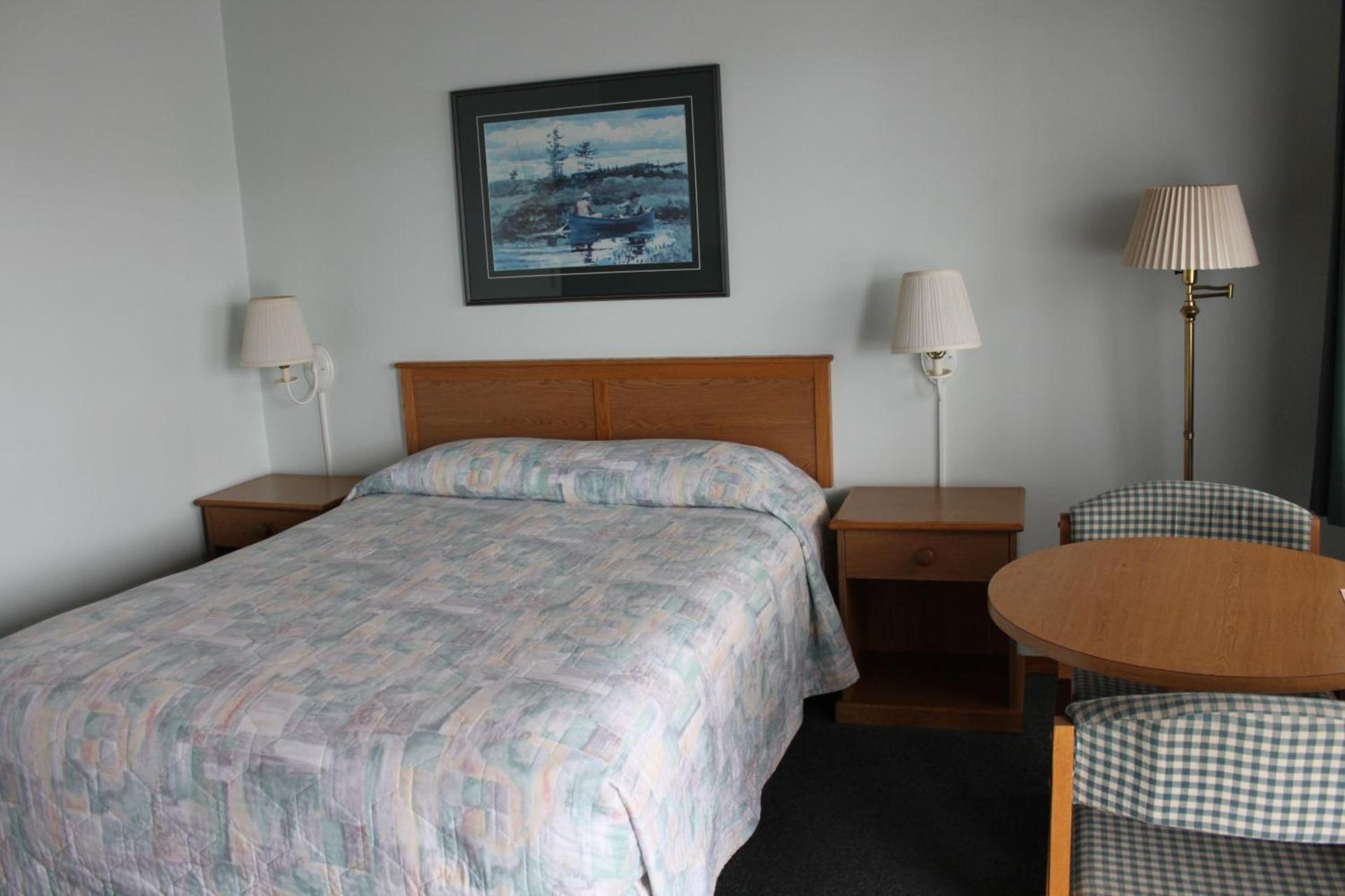 Azalea Lodge photo 37