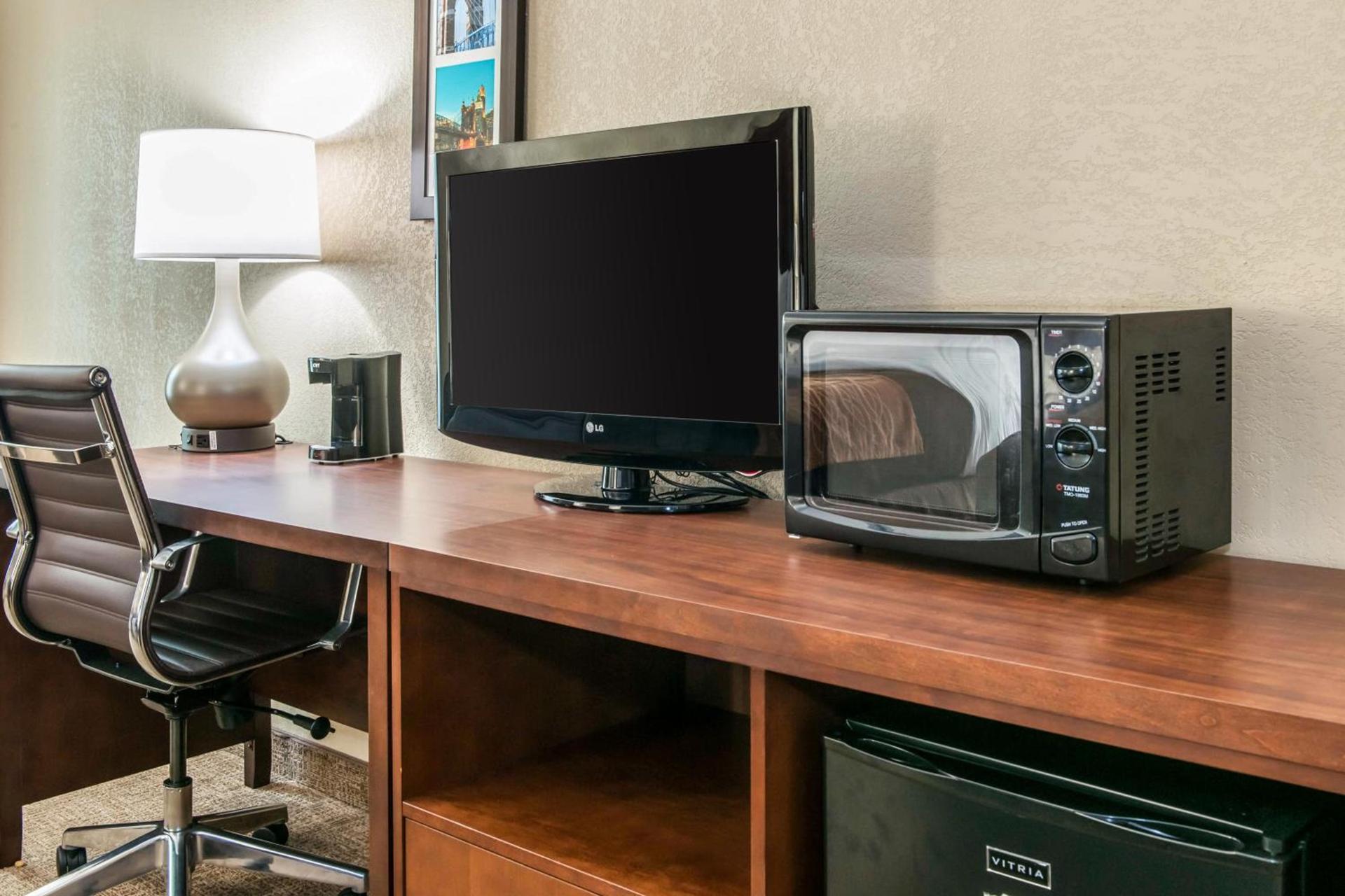 Comfort Inn Blue Ash North photo 44