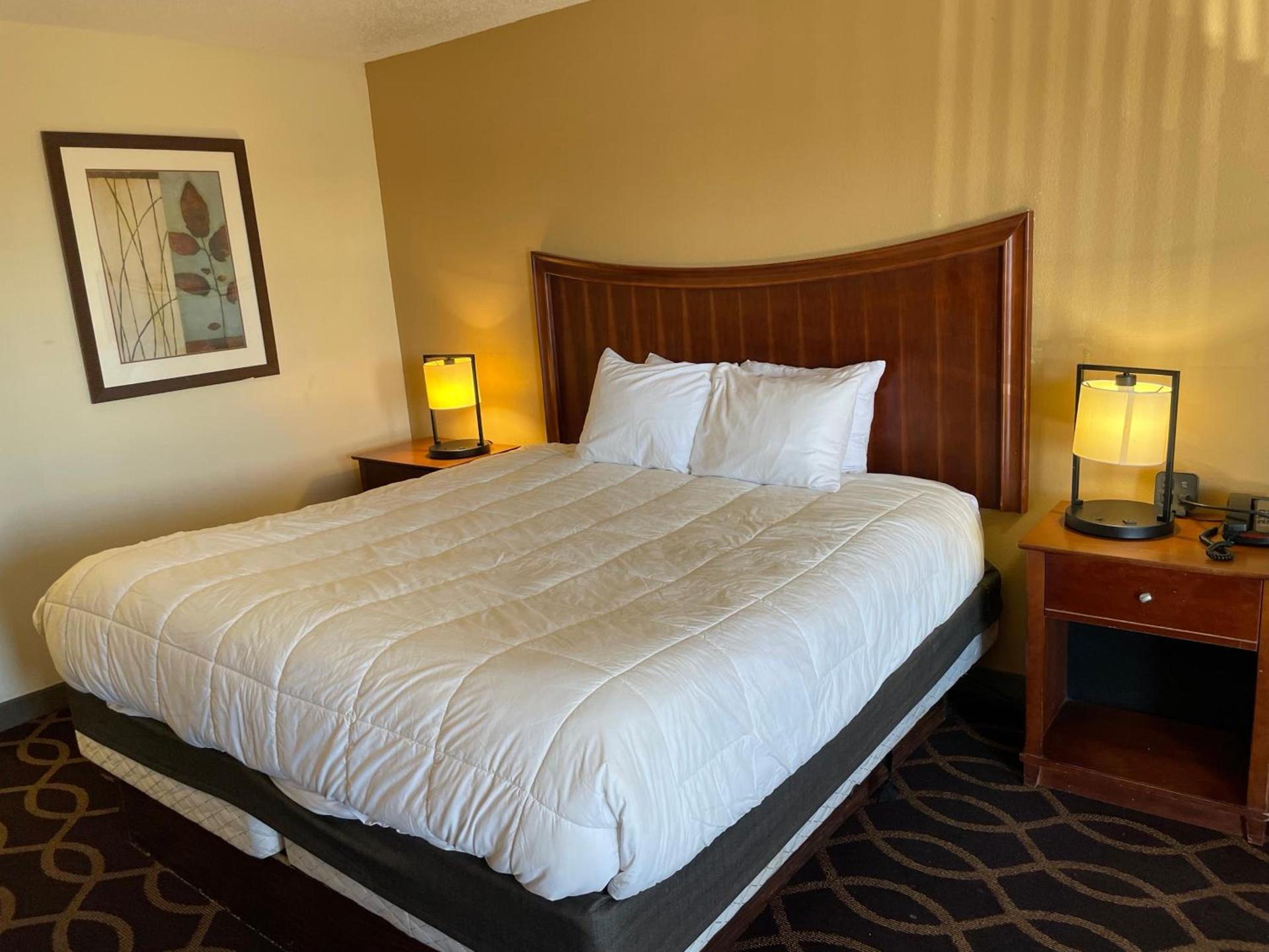 Millennium Inn photo 8