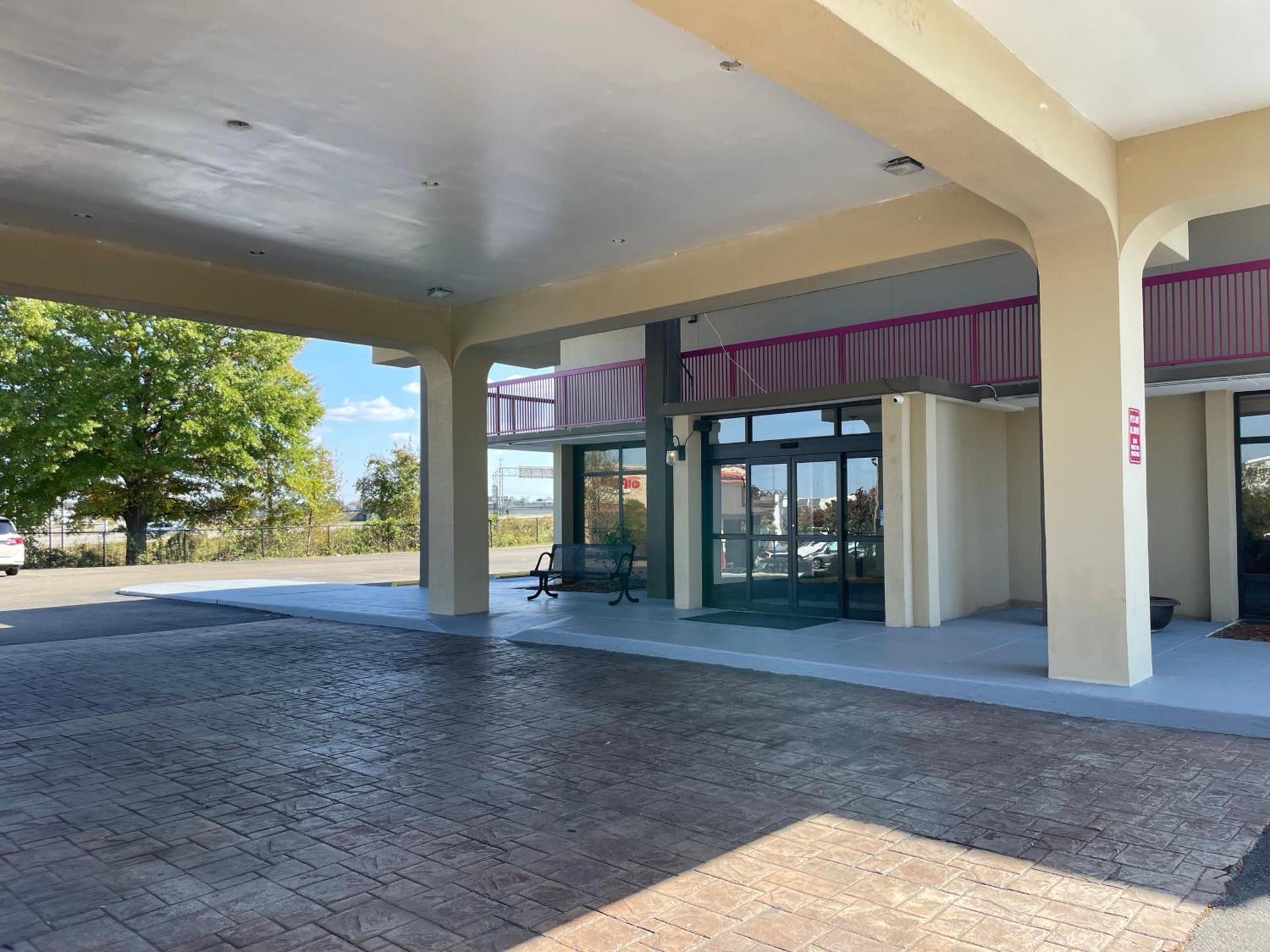 Millennium Inn photo 10