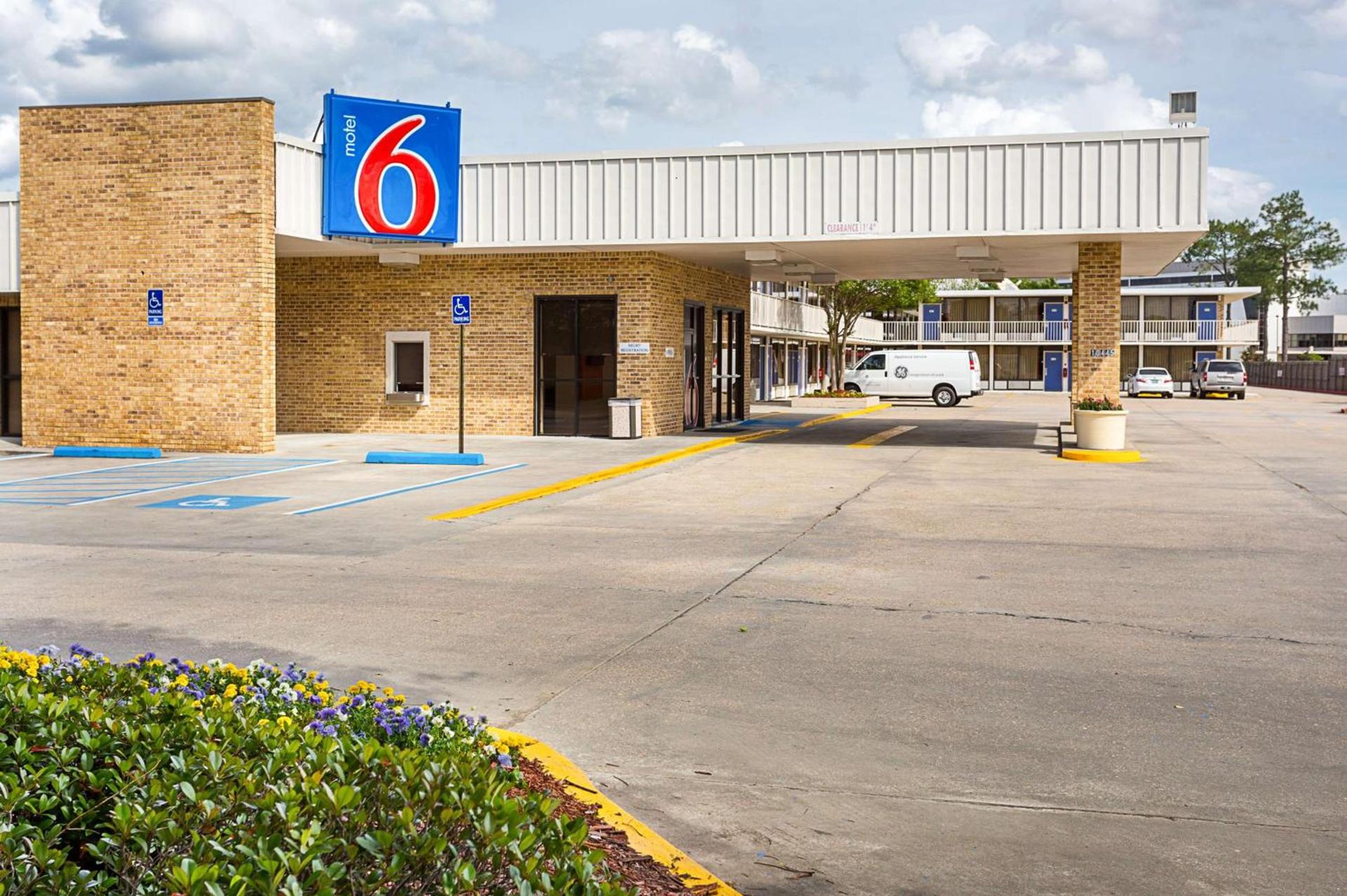 Motel 6 Baton Rouge Southeast photo 2