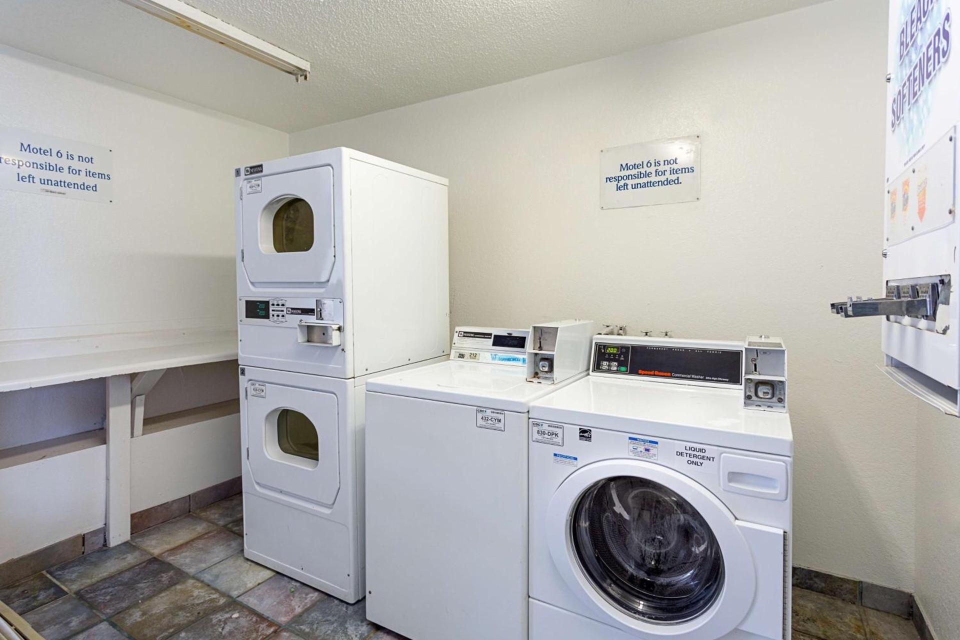 Motel 6 Baton Rouge Southeast photo 13