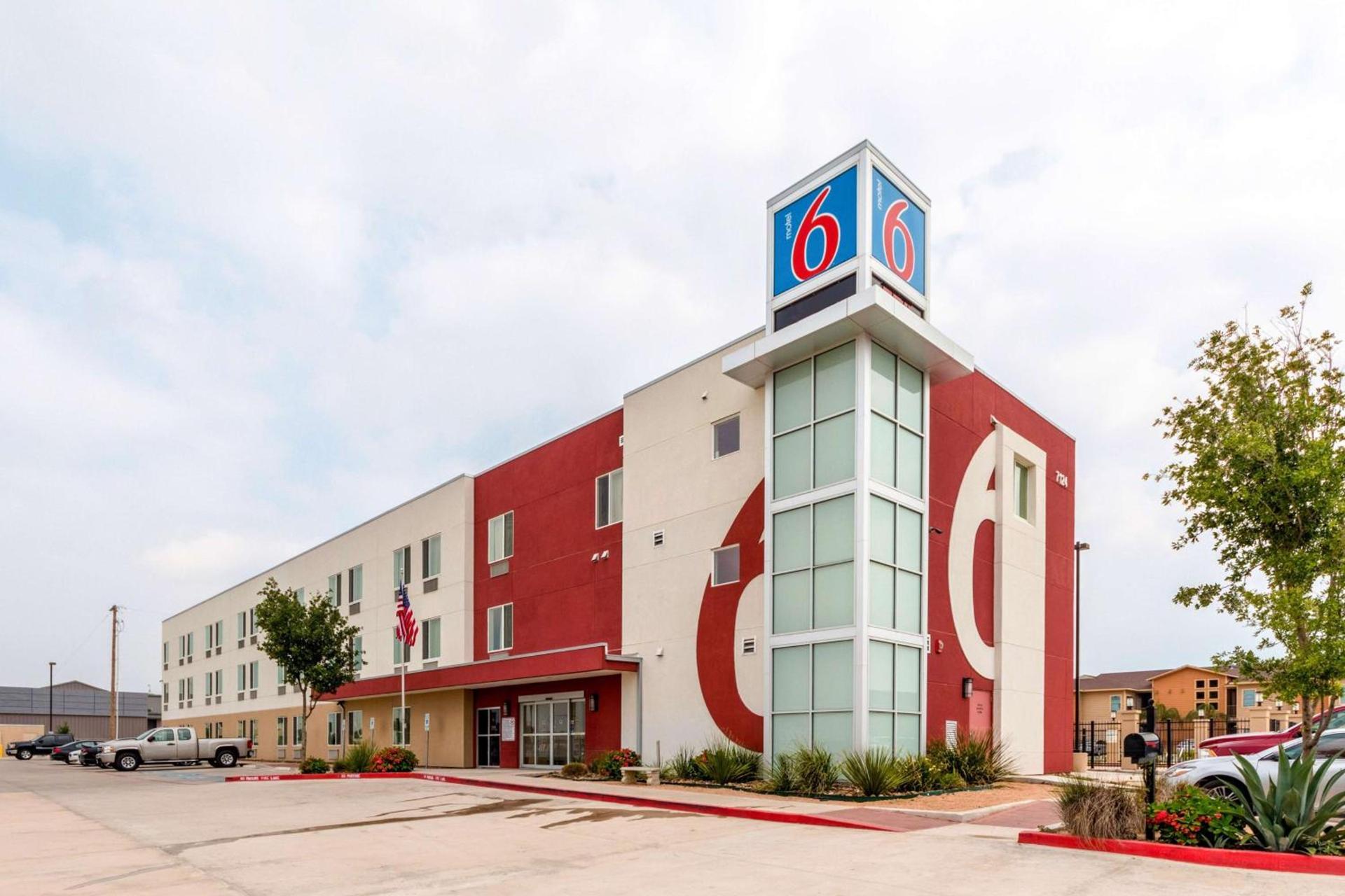 Motel 6-Laredo, TX - Airport photo 26