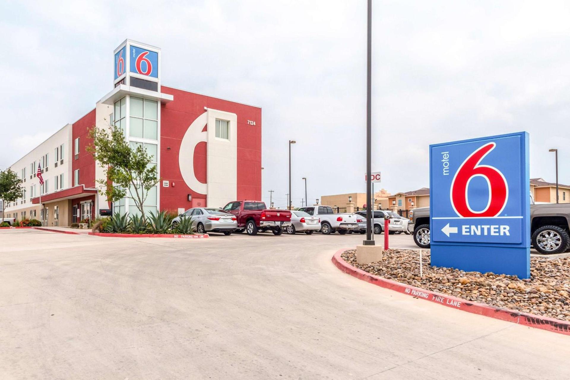 Motel 6-Laredo, TX - Airport photo 52