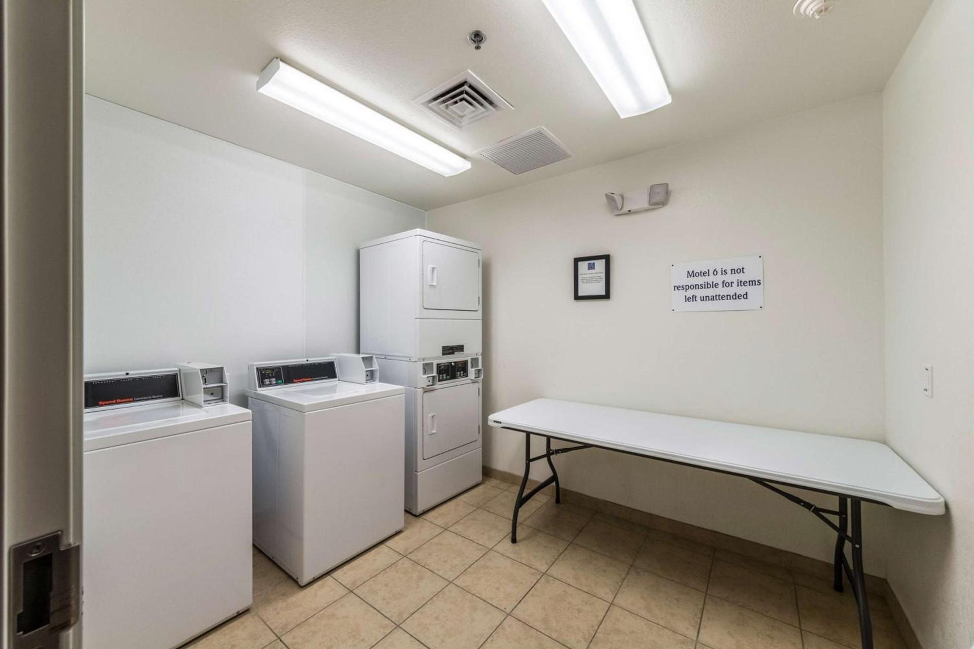Motel 6-Laredo, TX - Airport photo 41