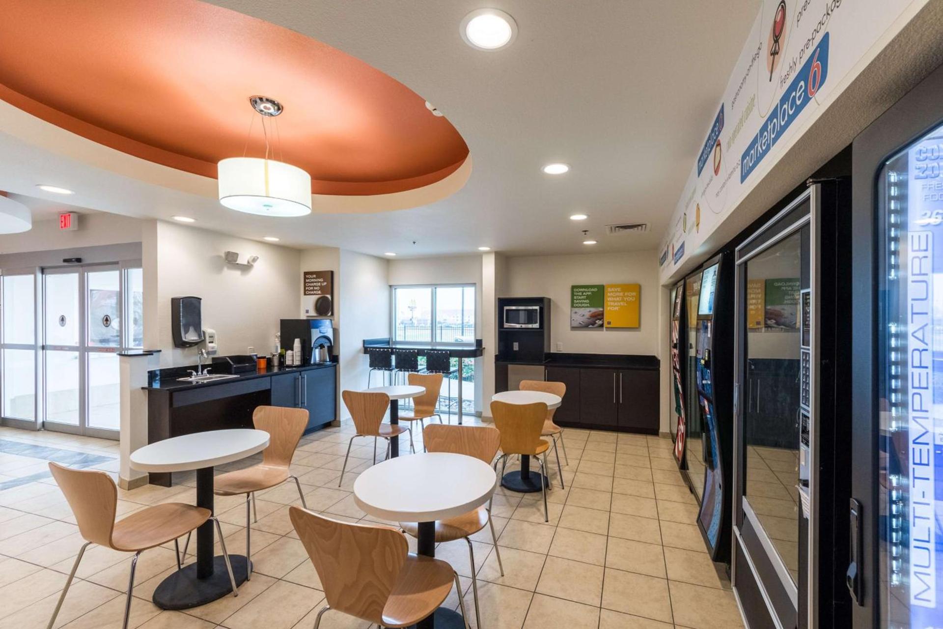 Motel 6-Laredo, TX - Airport photo 39