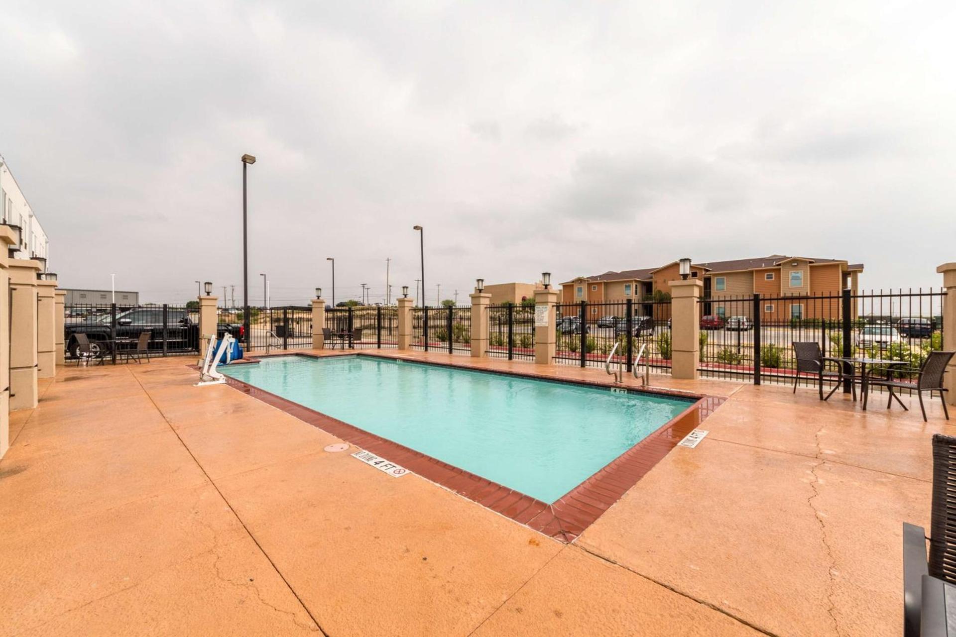 Motel 6-Laredo, TX - Airport photo 37