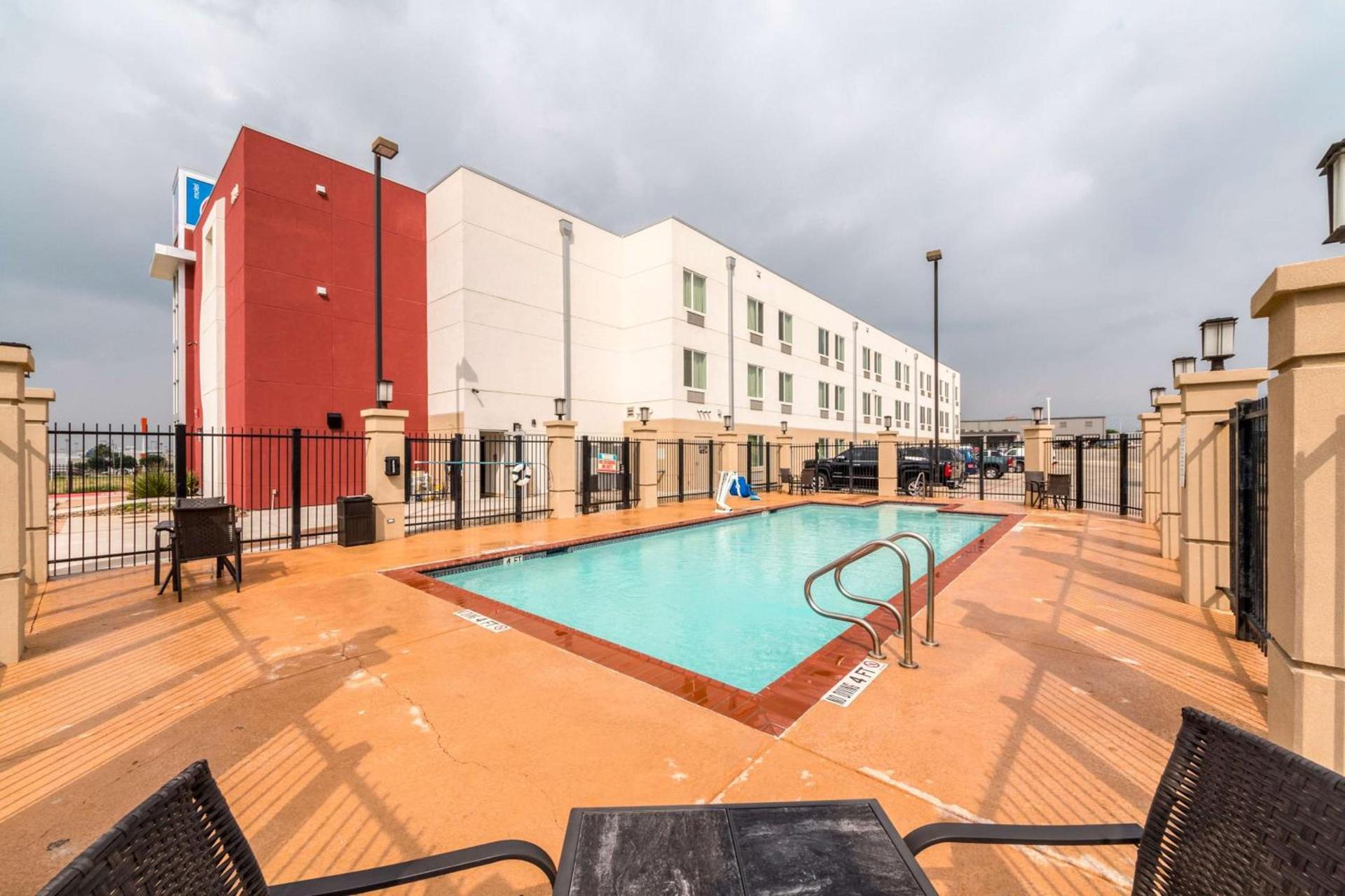 Motel 6-Laredo, TX - Airport photo 36