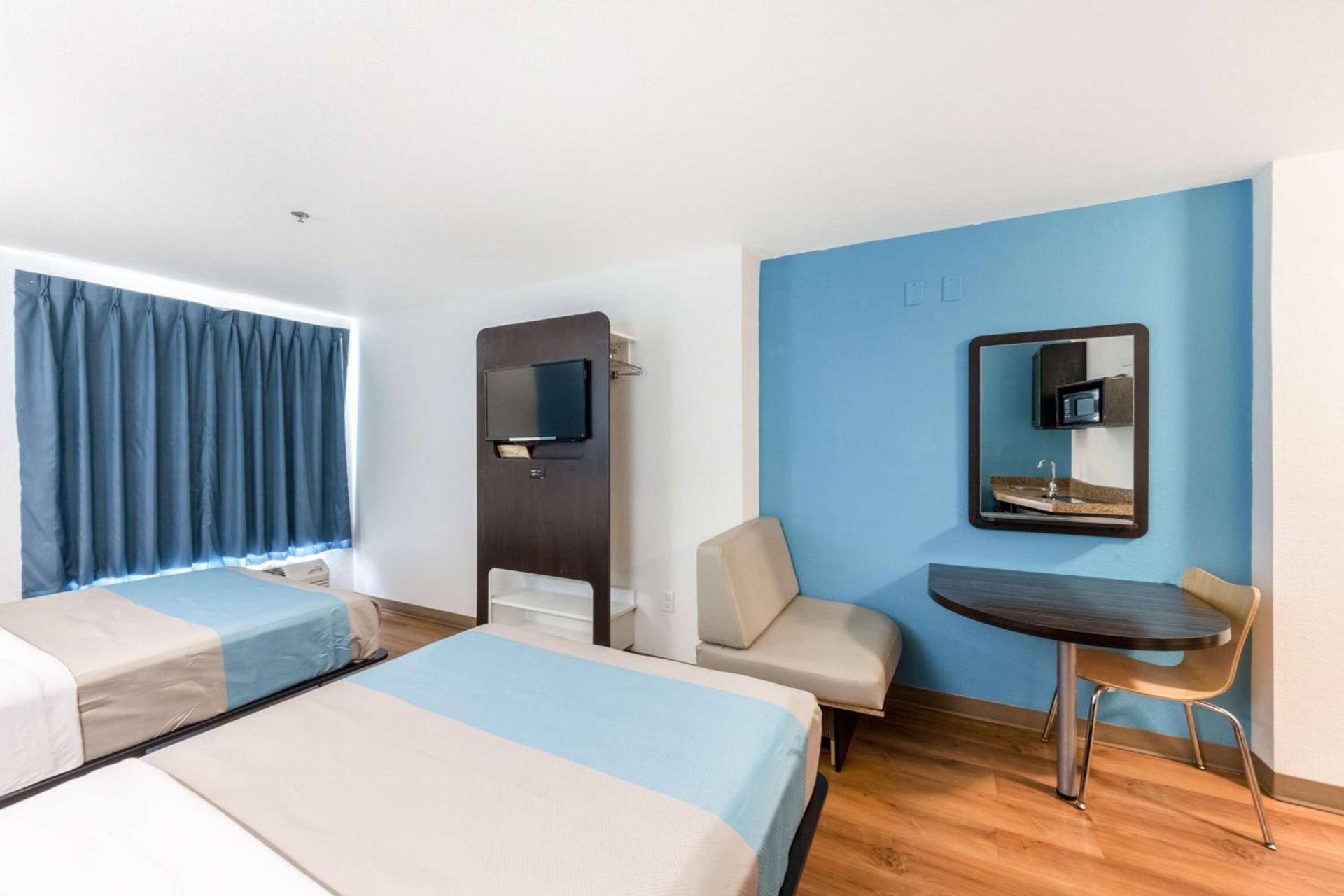 Motel 6-Laredo, TX - Airport photo 32