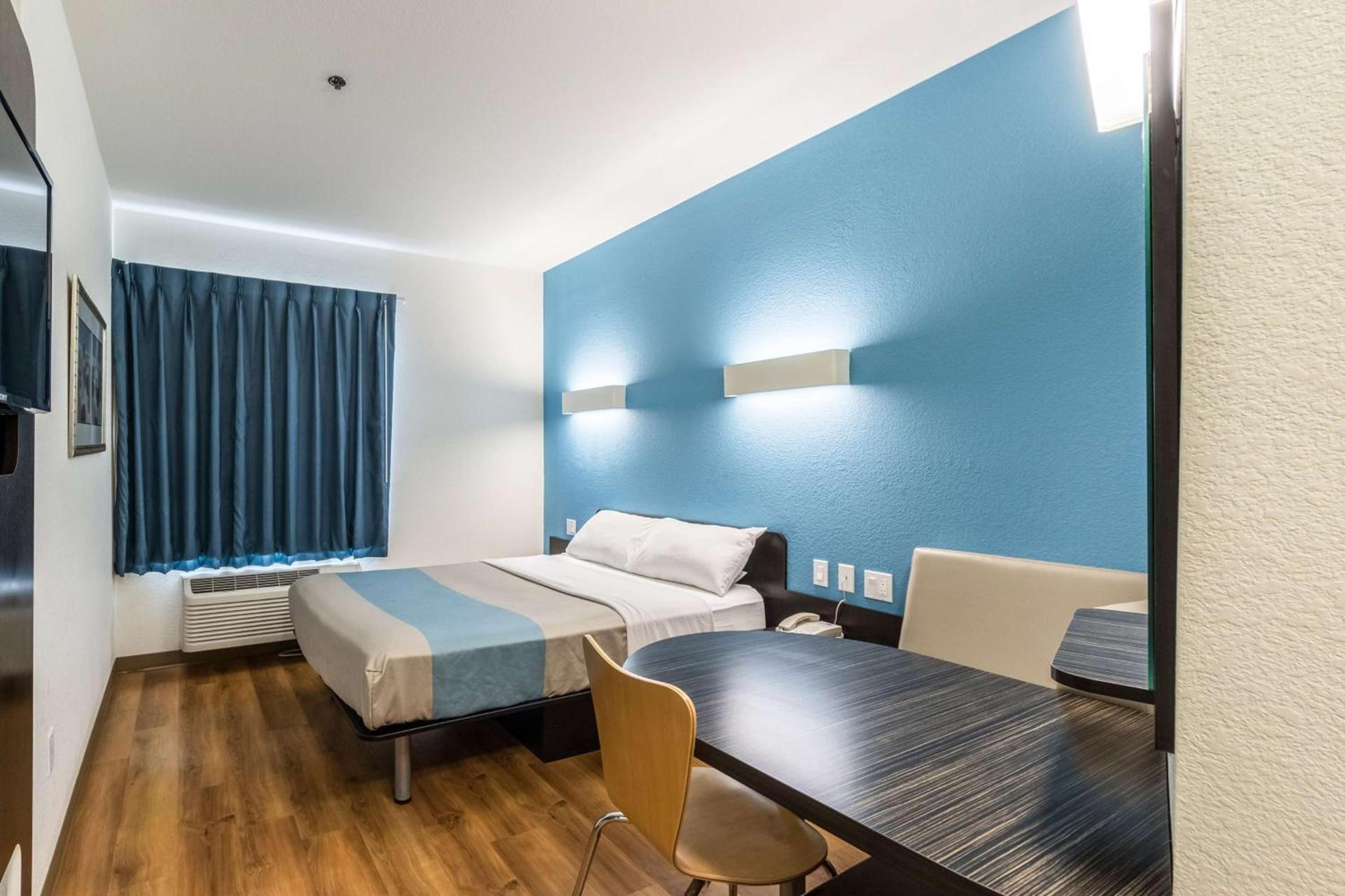 Motel 6-Laredo, TX - Airport photo 30