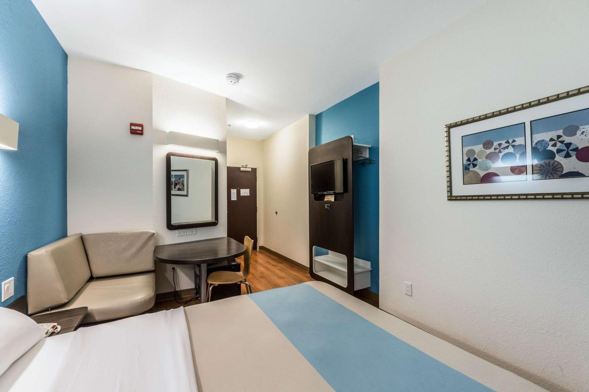 Motel 6-Laredo, TX - Airport photo 28