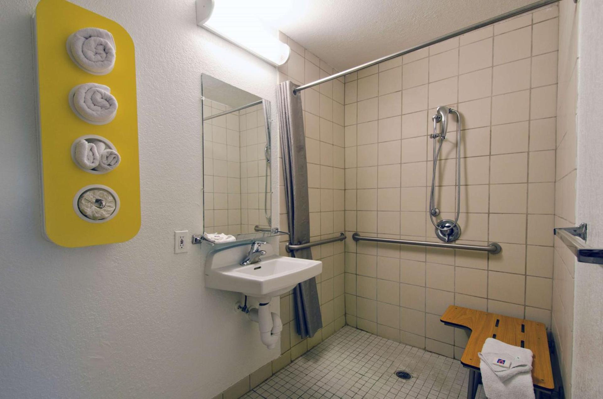 Motel 6-Camp Springs, DC - South Camp Springs photo 49