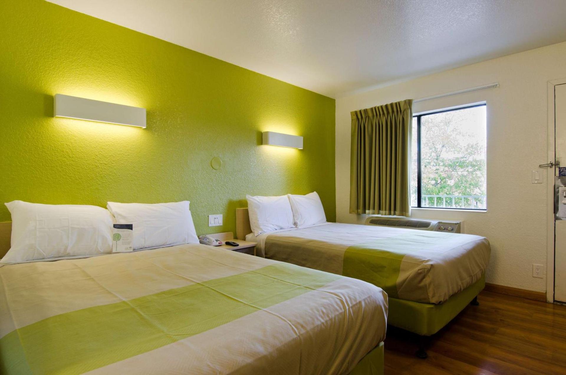 Motel 6-Camp Springs, DC - South Camp Springs photo 43