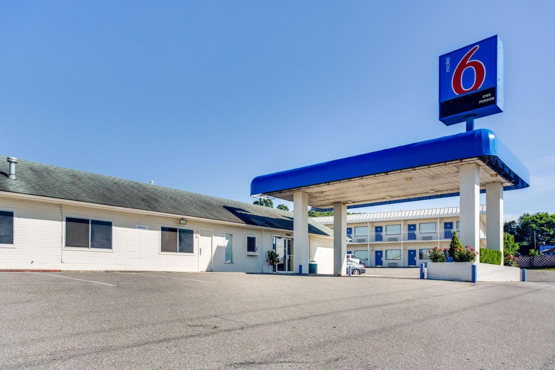 Motel 6-Fayetteville, AR photo 20