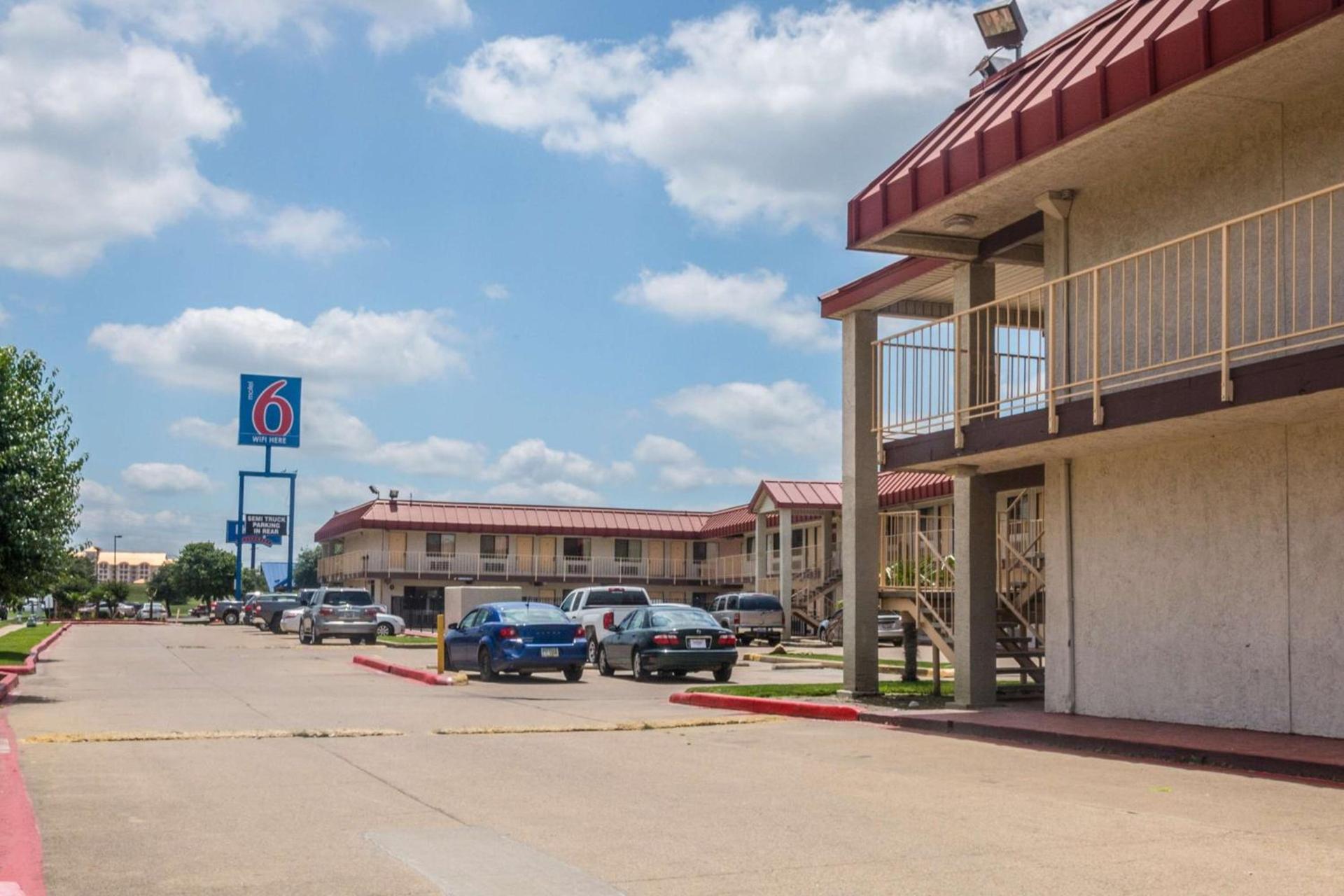 Motel 6-Mesquite, TX - Rodeo - Convention Ctr photo 6