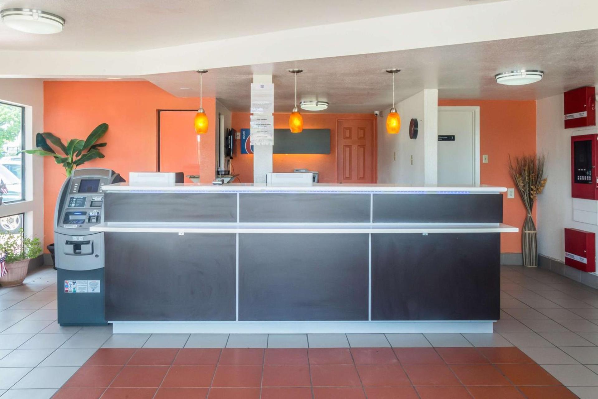Motel 6-Mesquite, TX - Rodeo - Convention Ctr photo 10