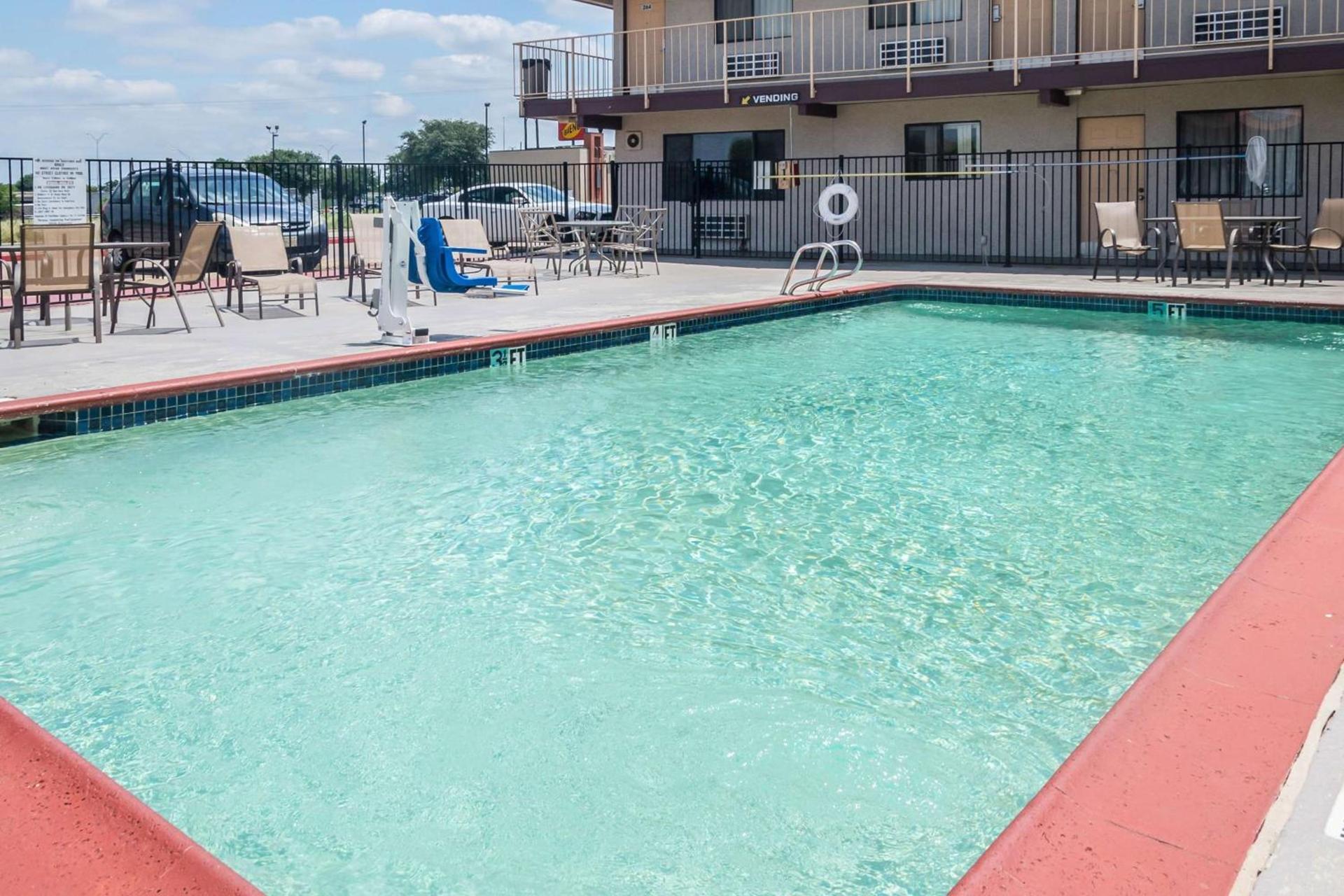 Motel 6-Mesquite, TX - Rodeo - Convention Ctr photo 22