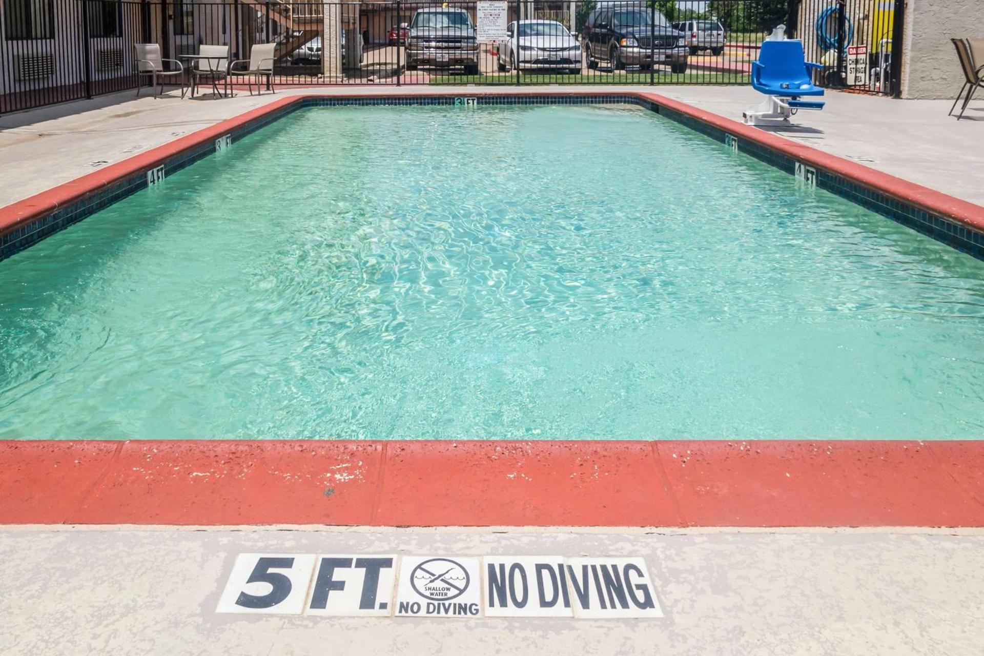 Motel 6-Mesquite, TX - Rodeo - Convention Ctr photo 24