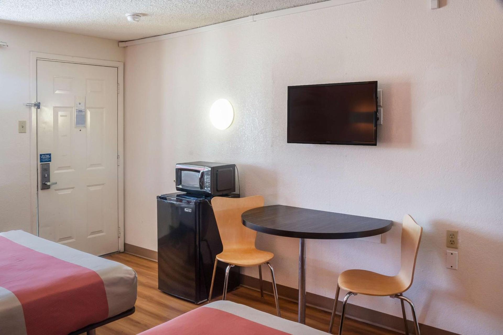 Motel 6-Mesquite, TX - Rodeo - Convention Ctr photo 27