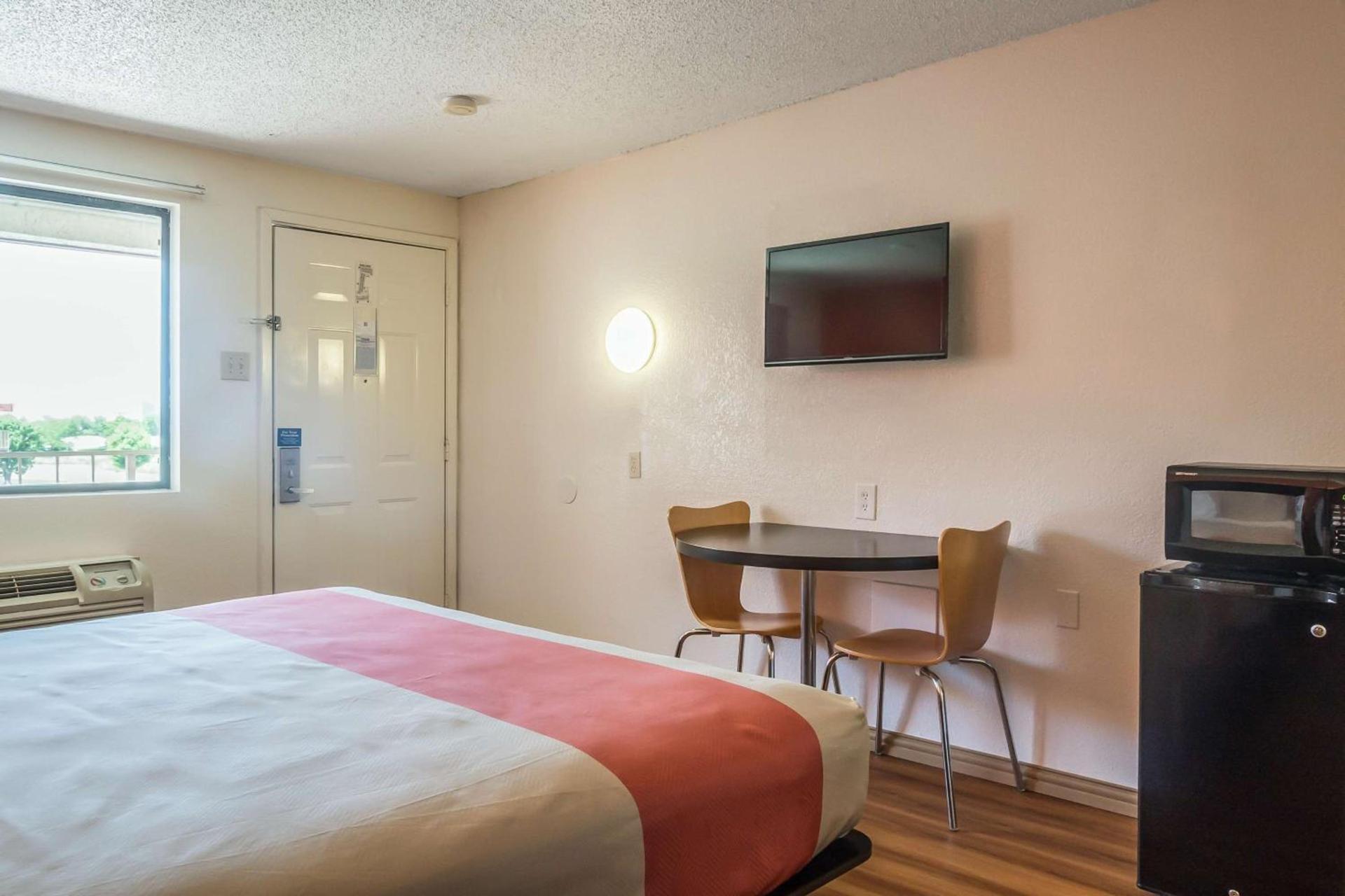 Motel 6-Mesquite, TX - Rodeo - Convention Ctr photo 31