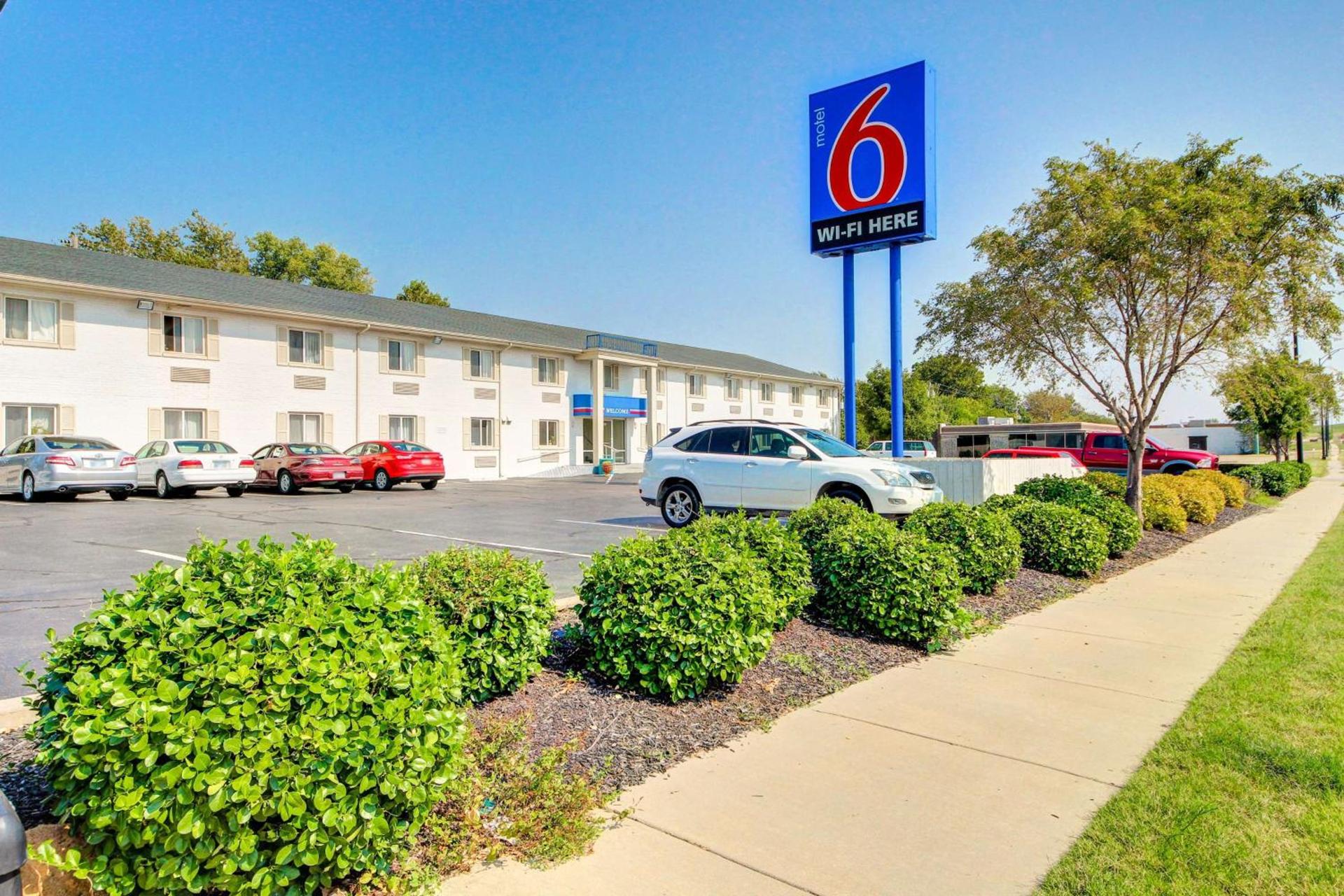 Motel 6-Wichita, KS photo 28