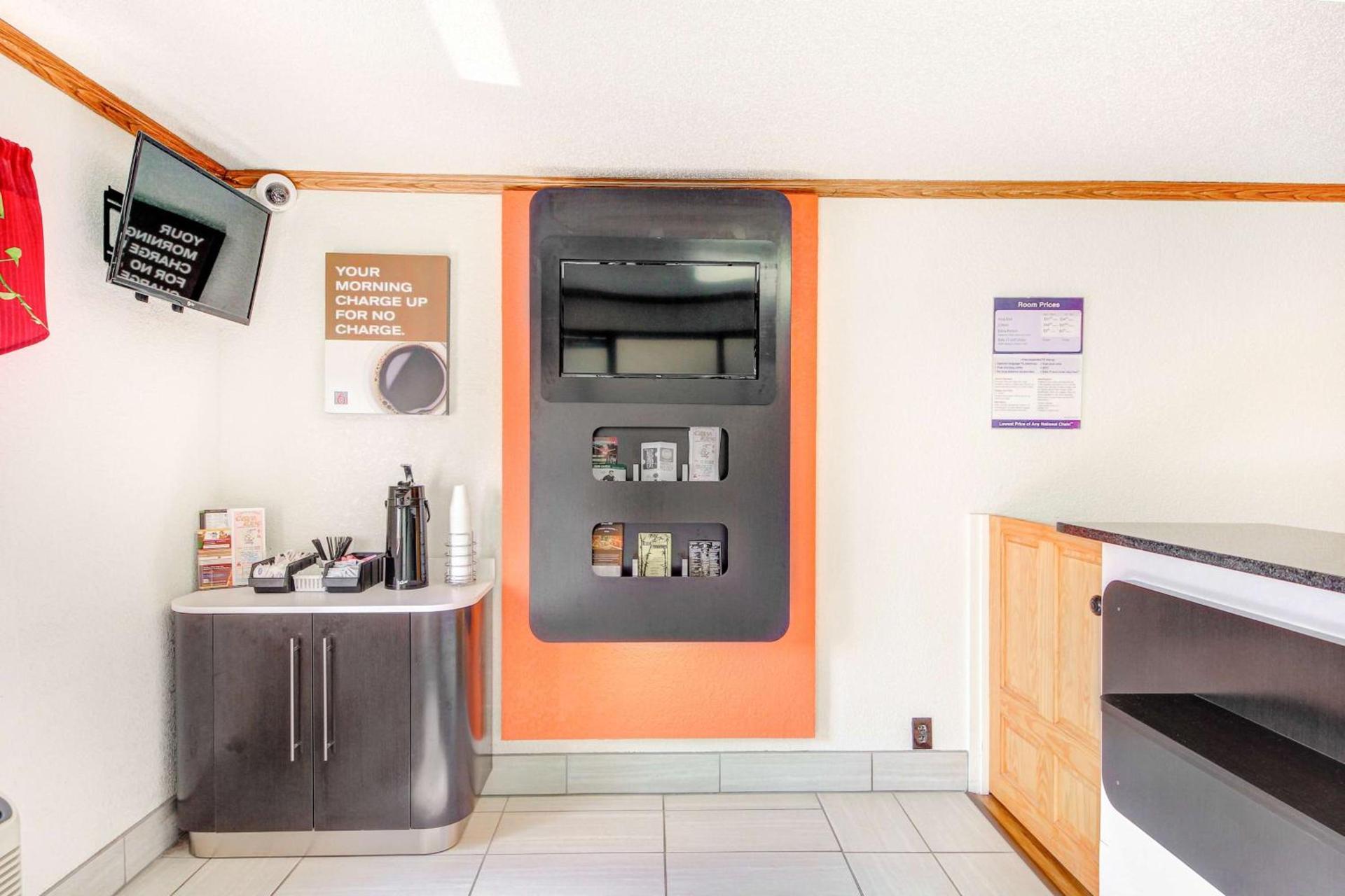 Motel 6-Wichita, KS photo 23