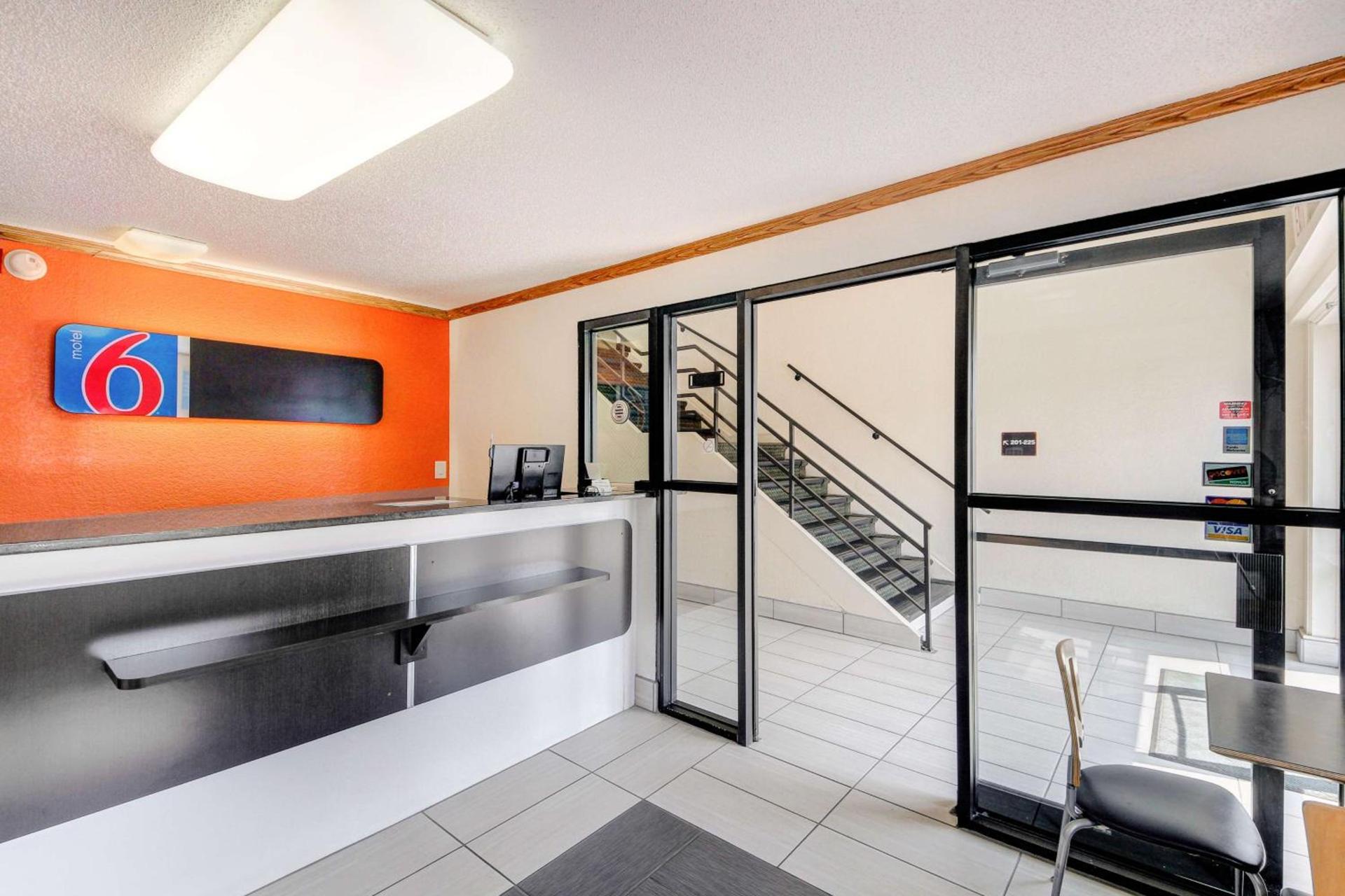 Motel 6-Wichita, KS photo 21