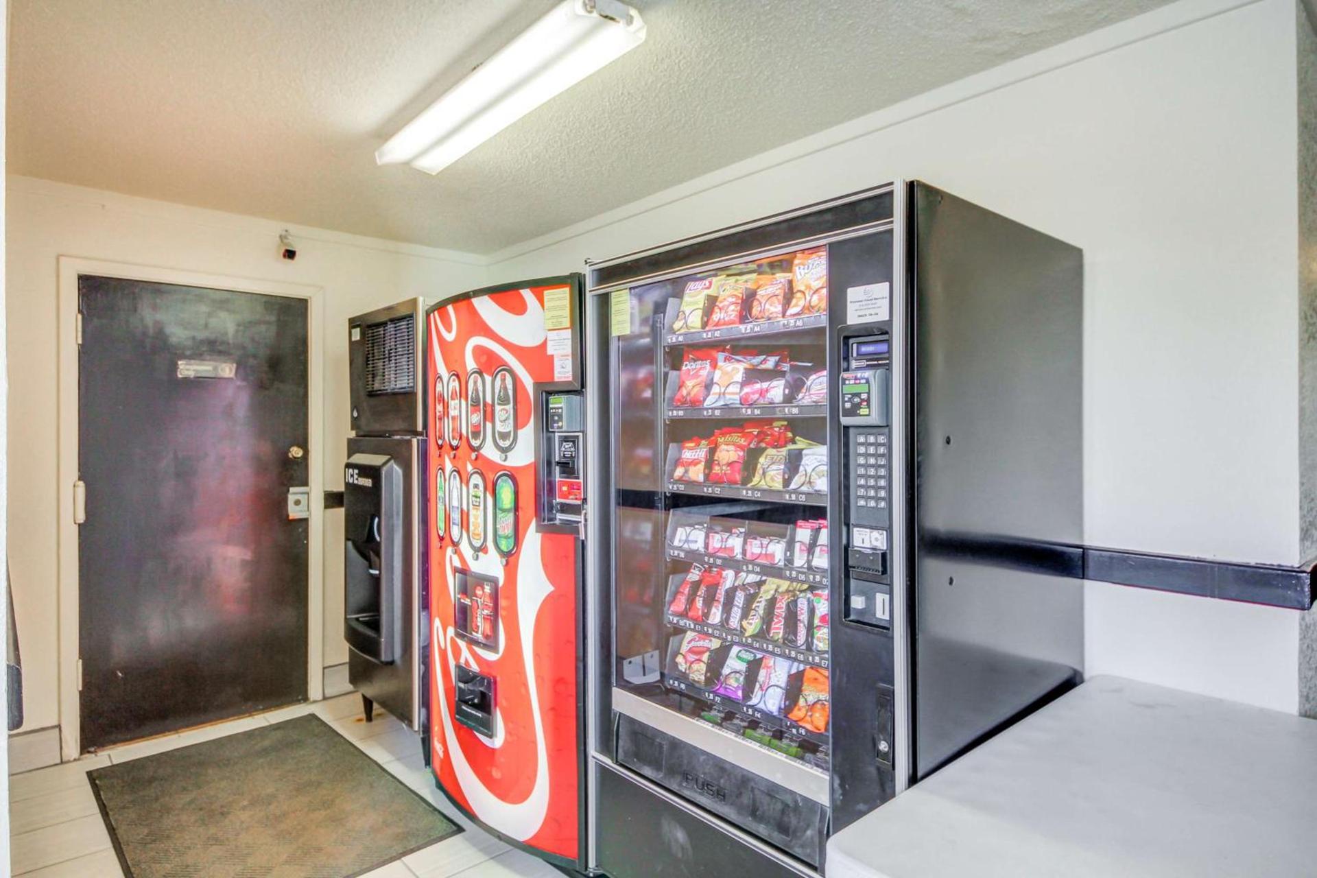 Motel 6-Wichita, KS photo 15